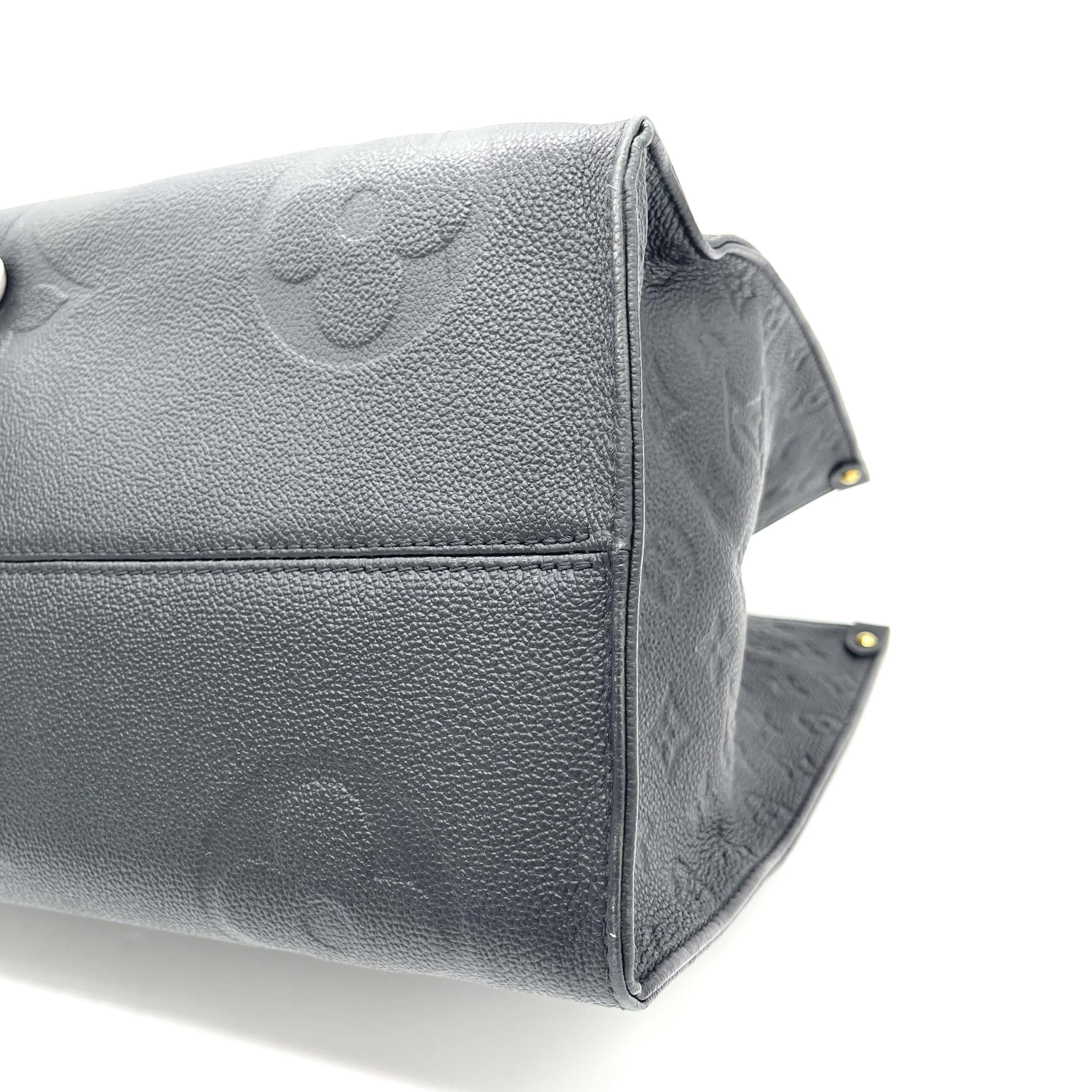 Louis Vuitton OnTheGo GM – Black - Image 5