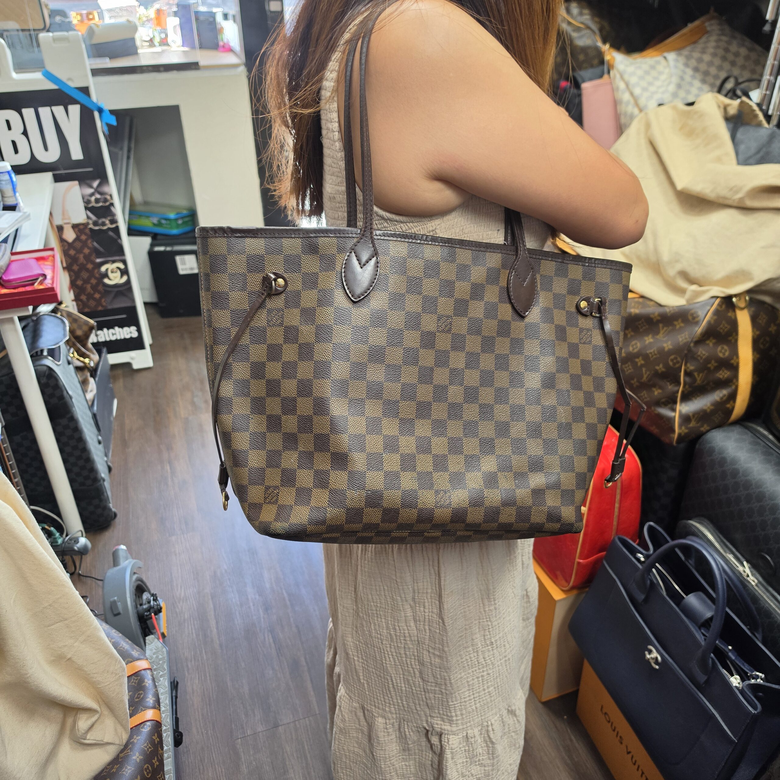 LOUIS VUITTON DMAIER NAVERFULL MM photo 1 of 8