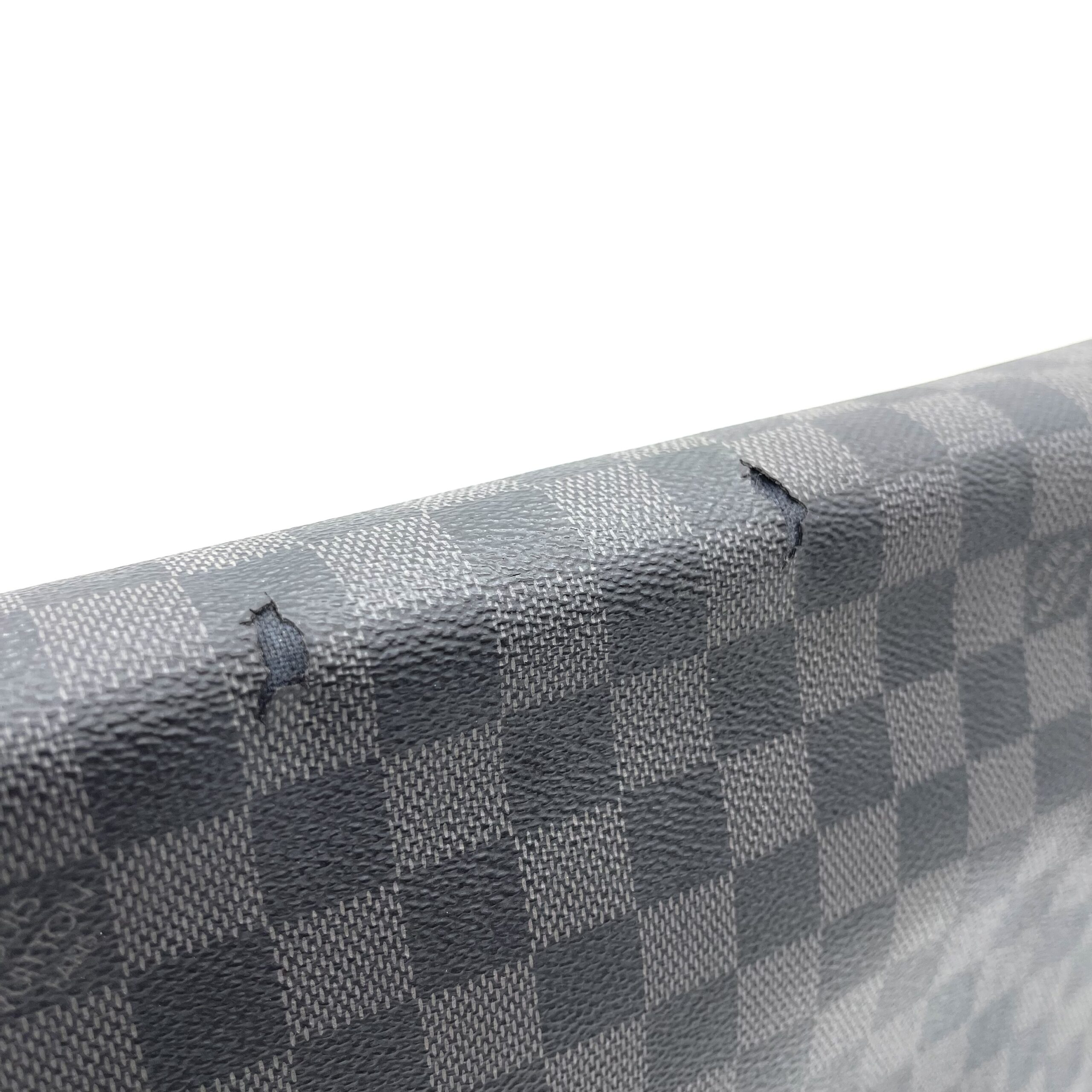 Louis Vuitton Damier Graphite District MM Messenger Bag photo 4 of 7