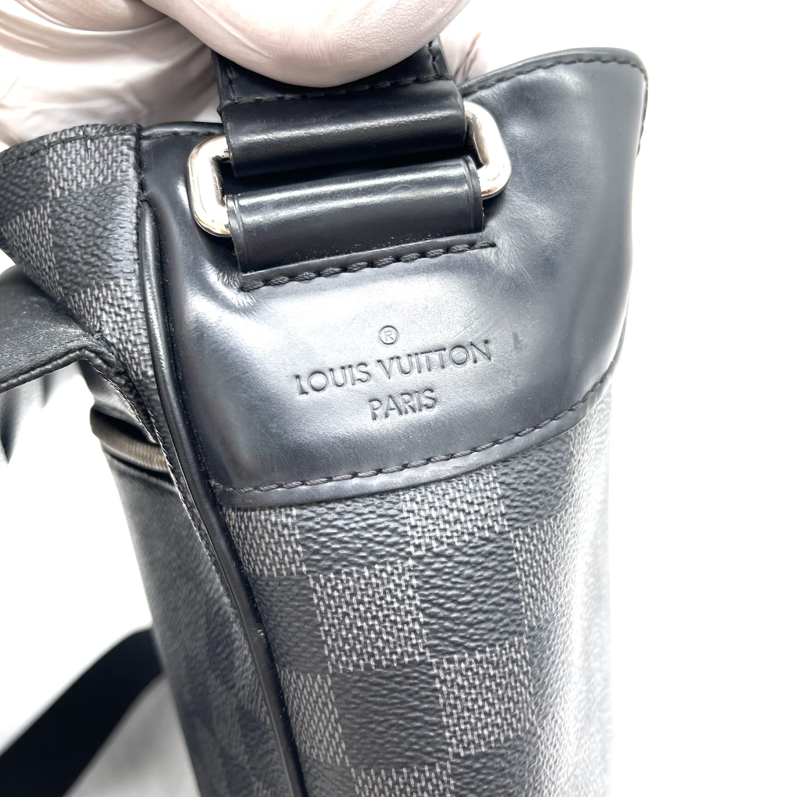 Louis Vuitton Damier Graphite District MM Messenger Bag photo 7 of 7