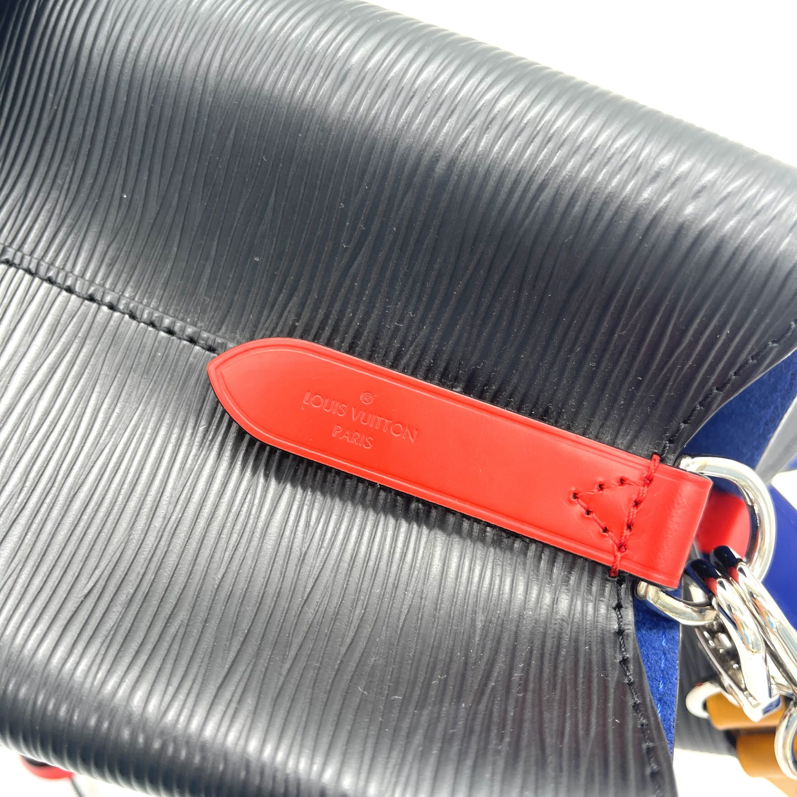 Louis Vuitton Epi NeoNoe BB Black Safran - Image 8