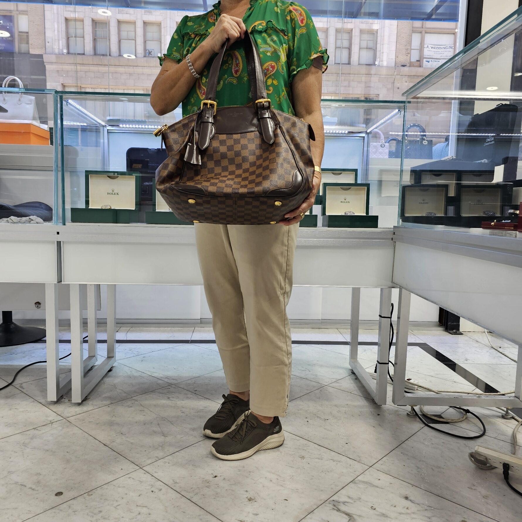 Louis Vuitton Damier Ebene Verona MM photo 1 of 5