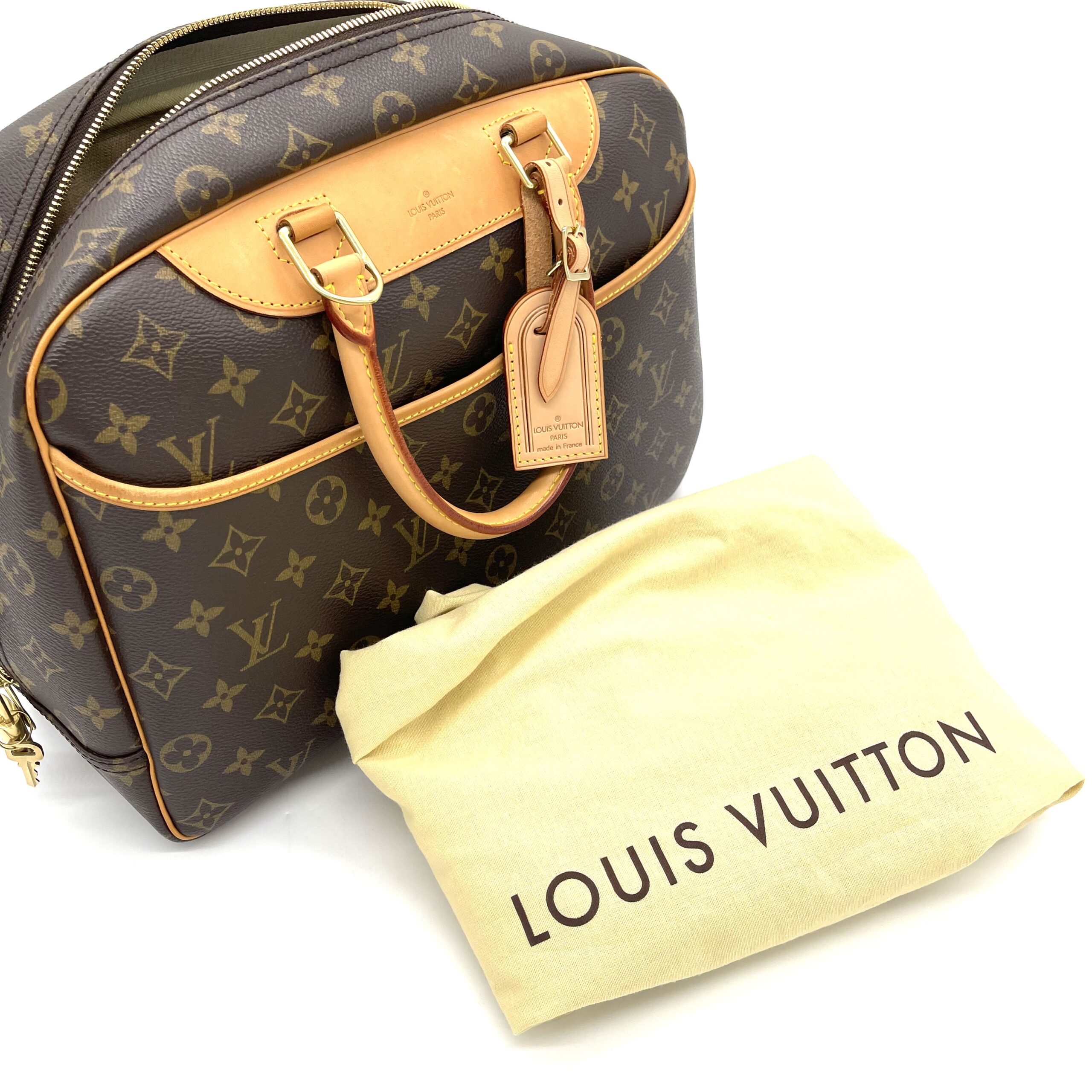 Title  Louis Vuitton Monogram Deauville Vanity Bag Near Mint • Like New photo 2 of 5