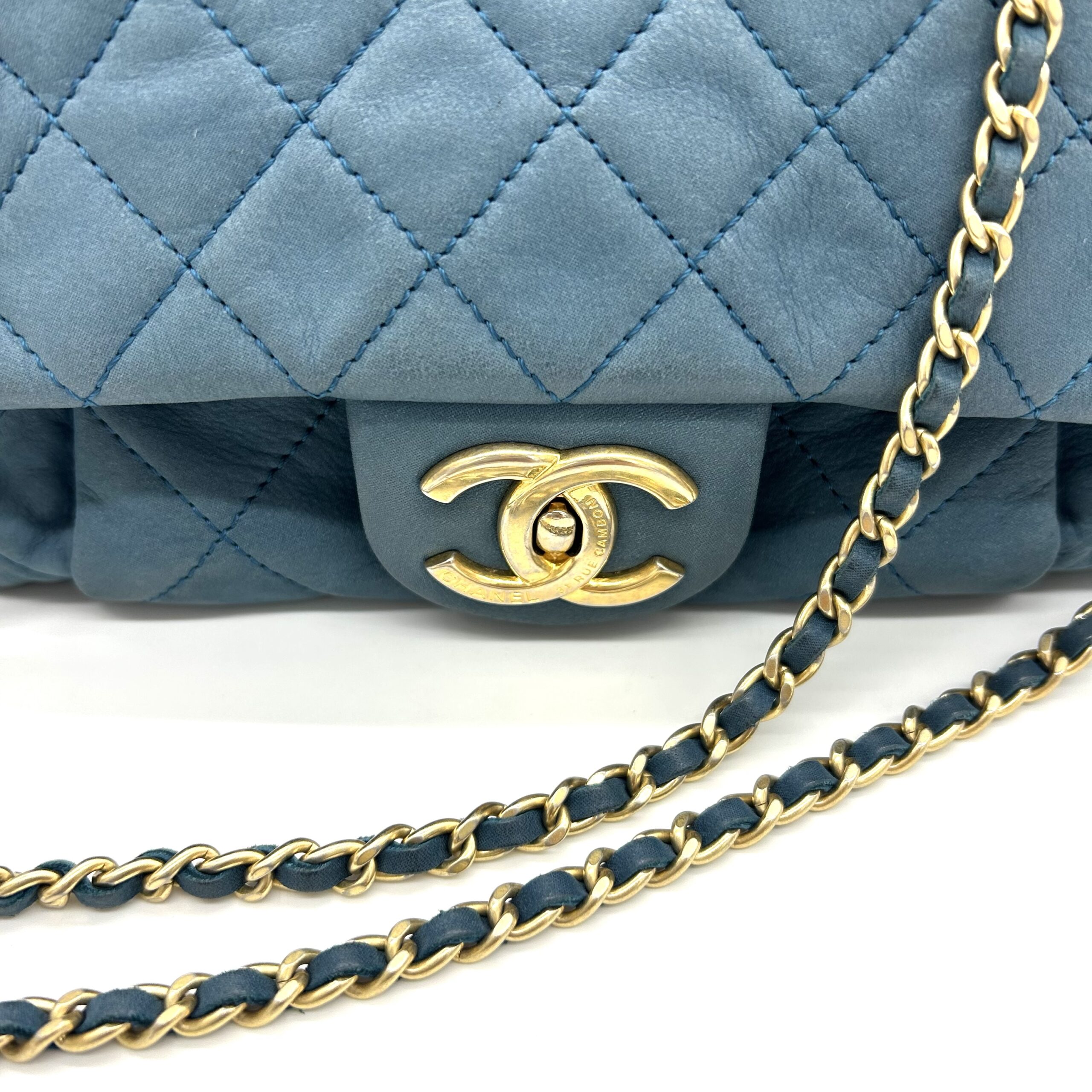 Chanel Classic Flap Medium Blue Quilted Leather Shoulder Bag Gold Hardware - Image 8