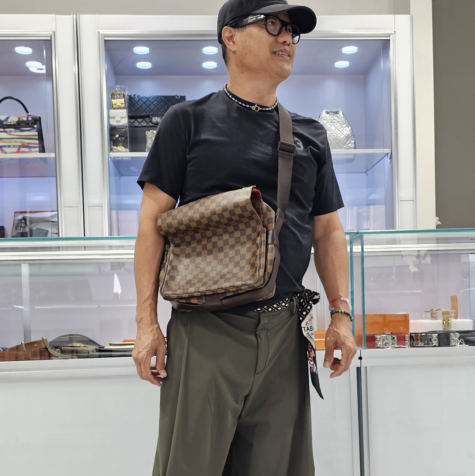 🔥 LOUIS VUITTON $380 FLASHDROP! photo 1 of 7