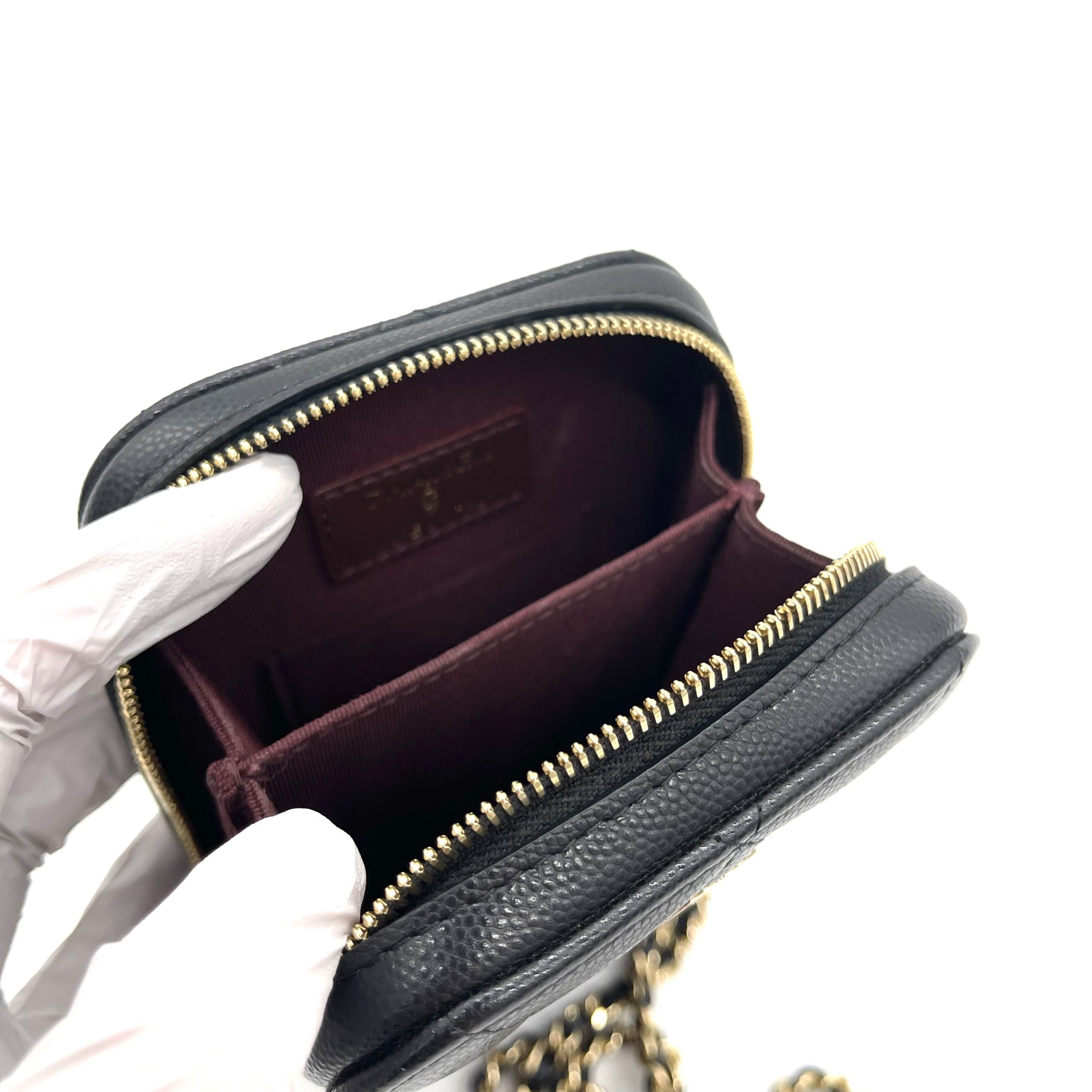 CHANEL Zip Around Phone Case Chain Shoulder Bag – Black Grained Calfskin
