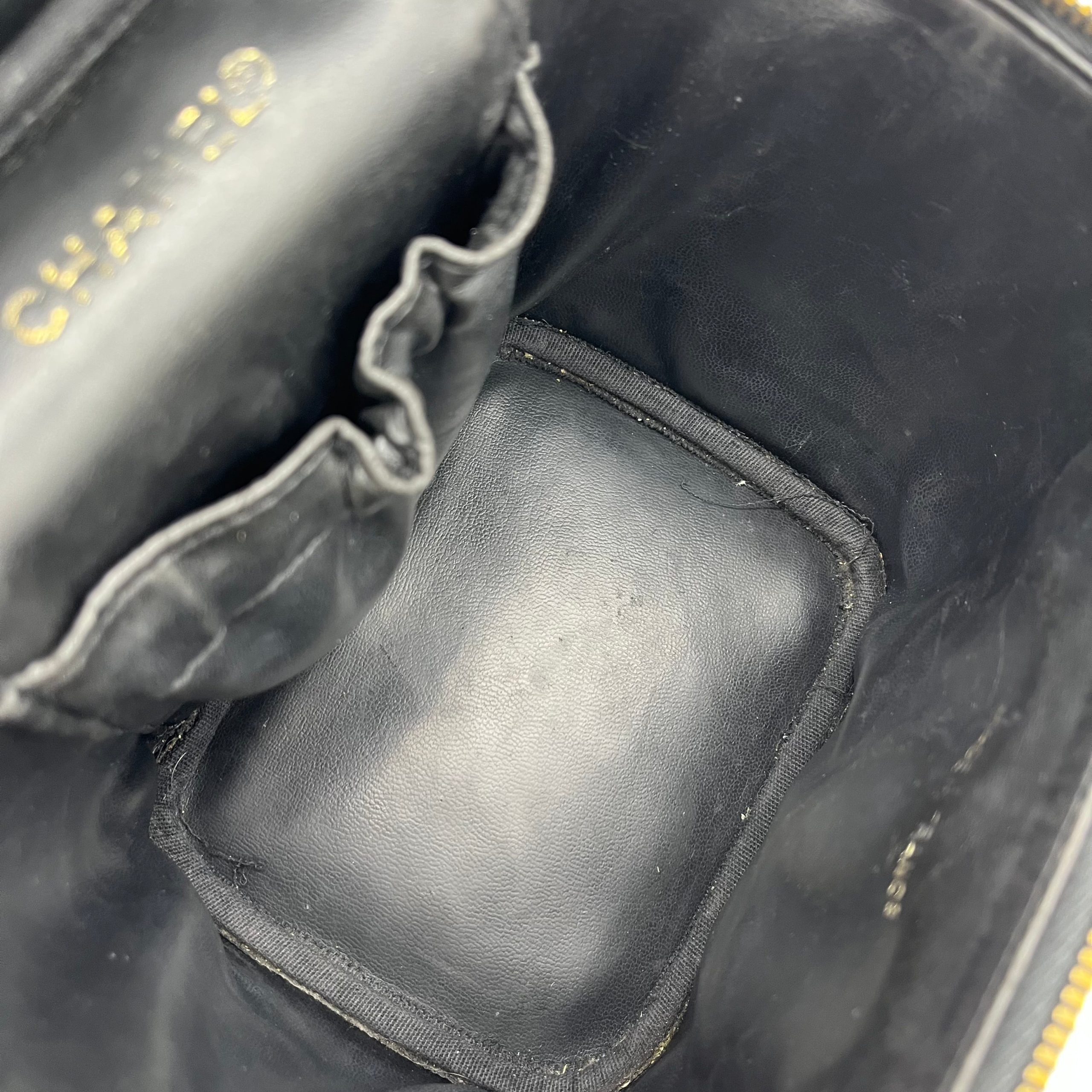 CHANEL Caviar Cosmetic Vanity Bag Black 2000-2002