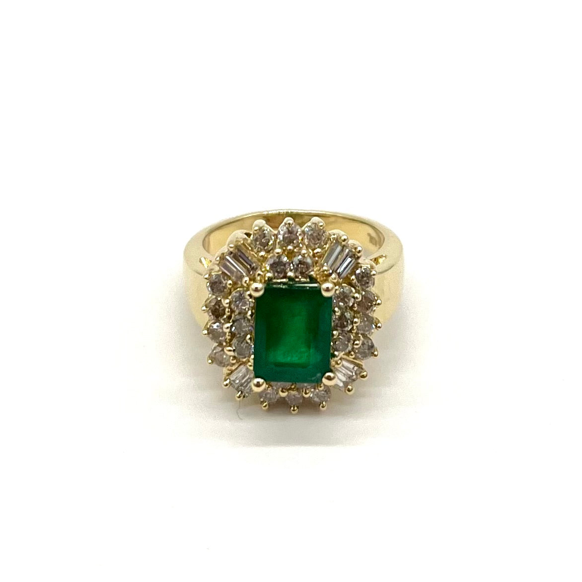 14k Yellow Gold Emerald Diamonds Ring