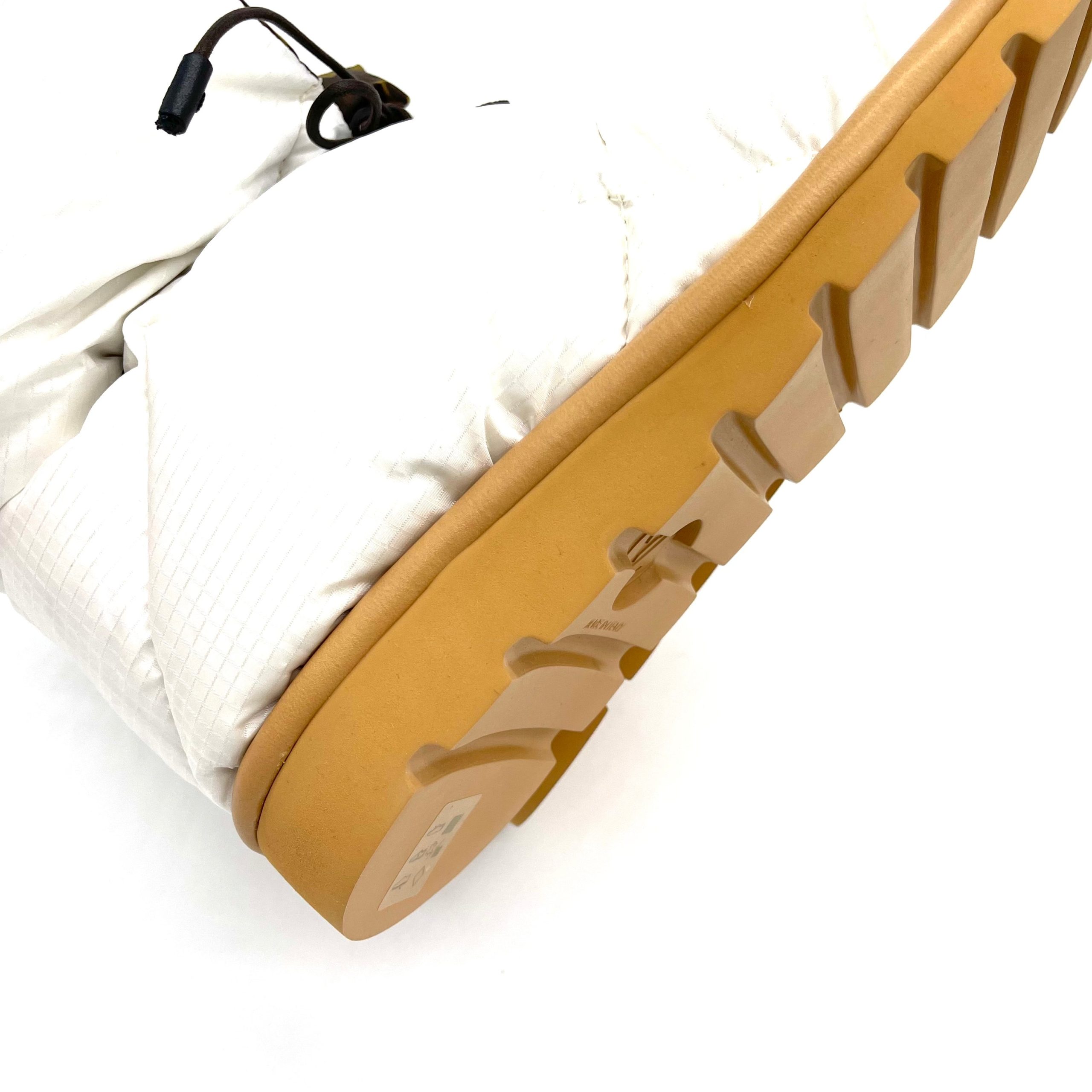 LOUIS VUITTON Comfort Ankle Boot / Brand New Condition