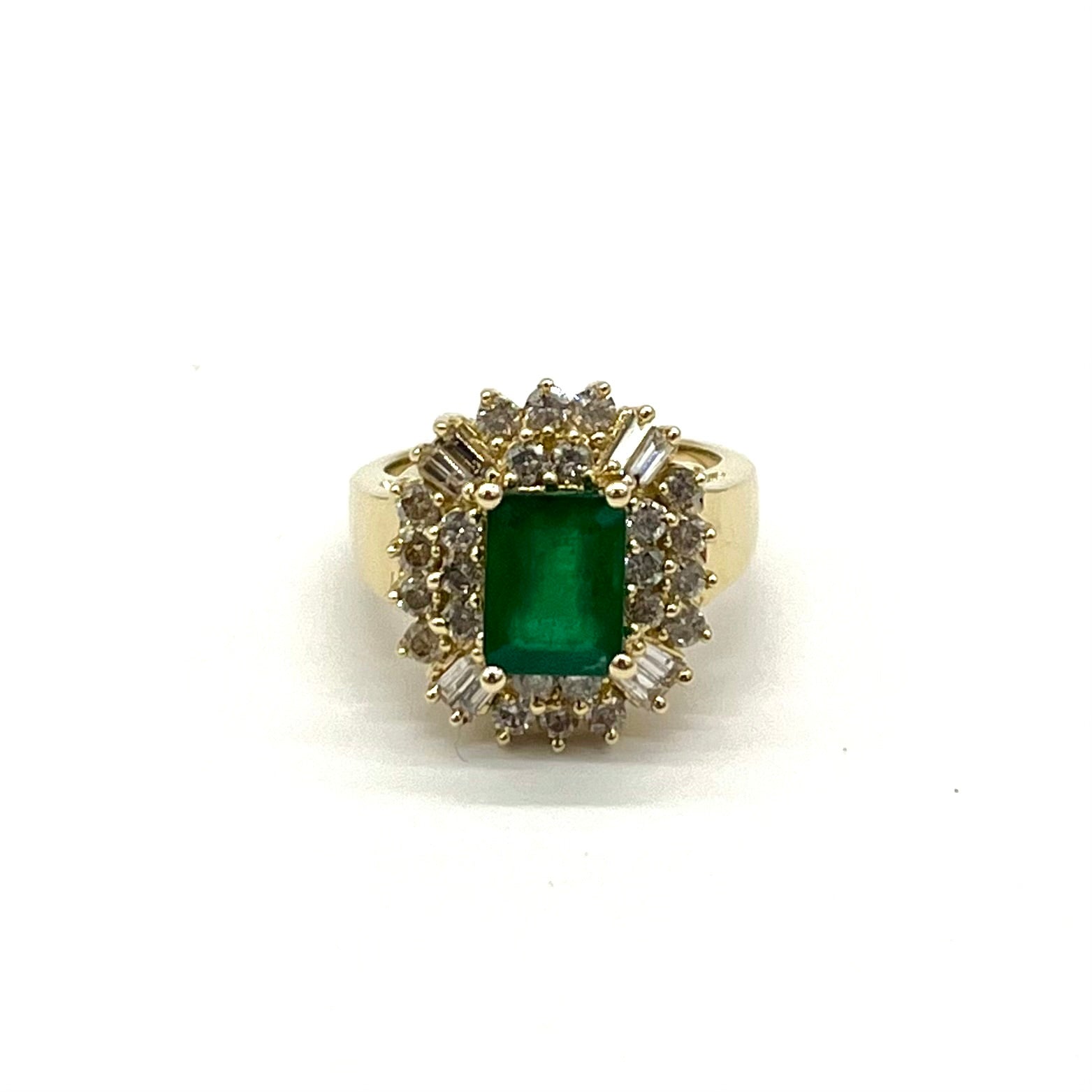 14k Yellow Gold Emerald Diamonds Ring