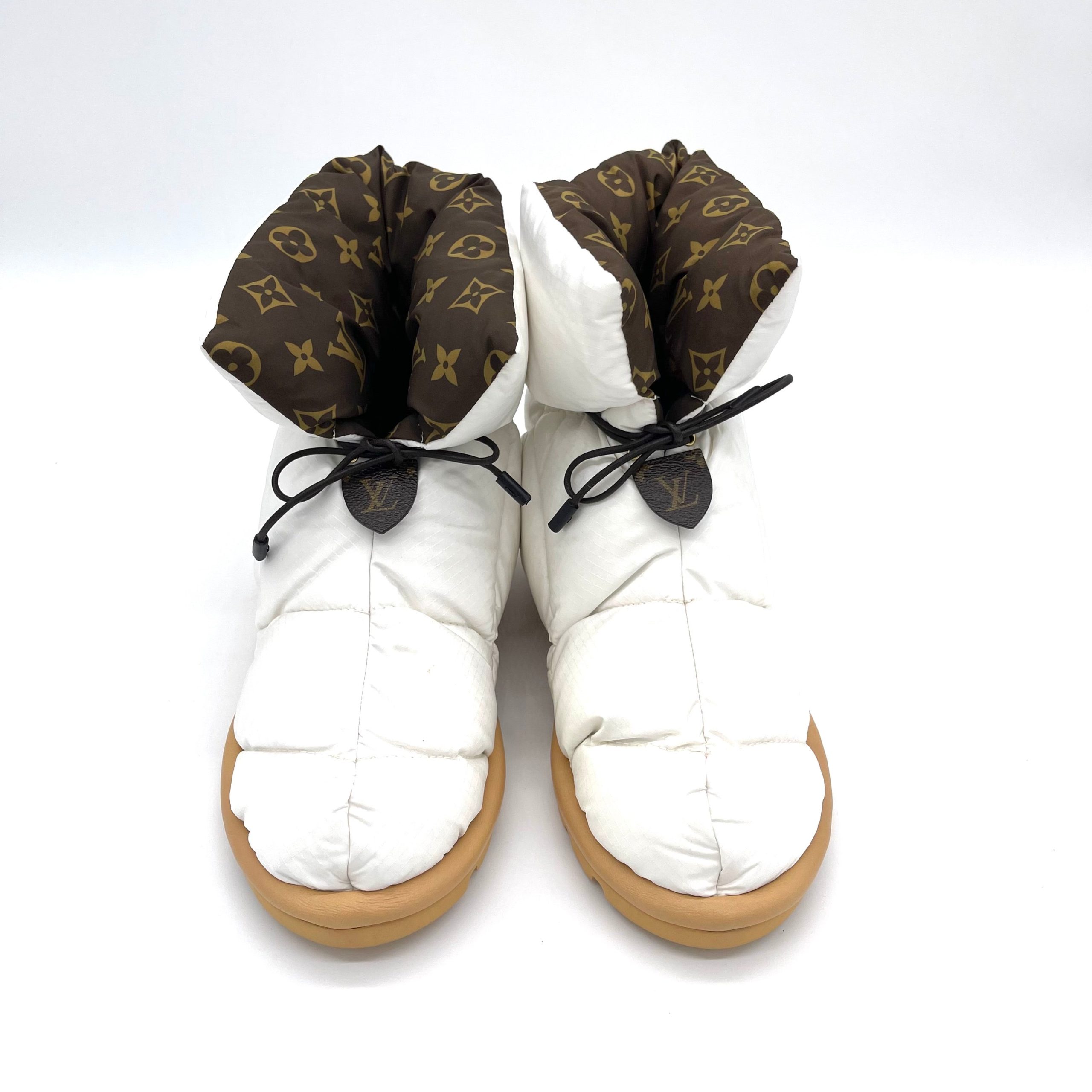 LOUIS VUITTON Comfort Ankle Boot / Brand New Condition