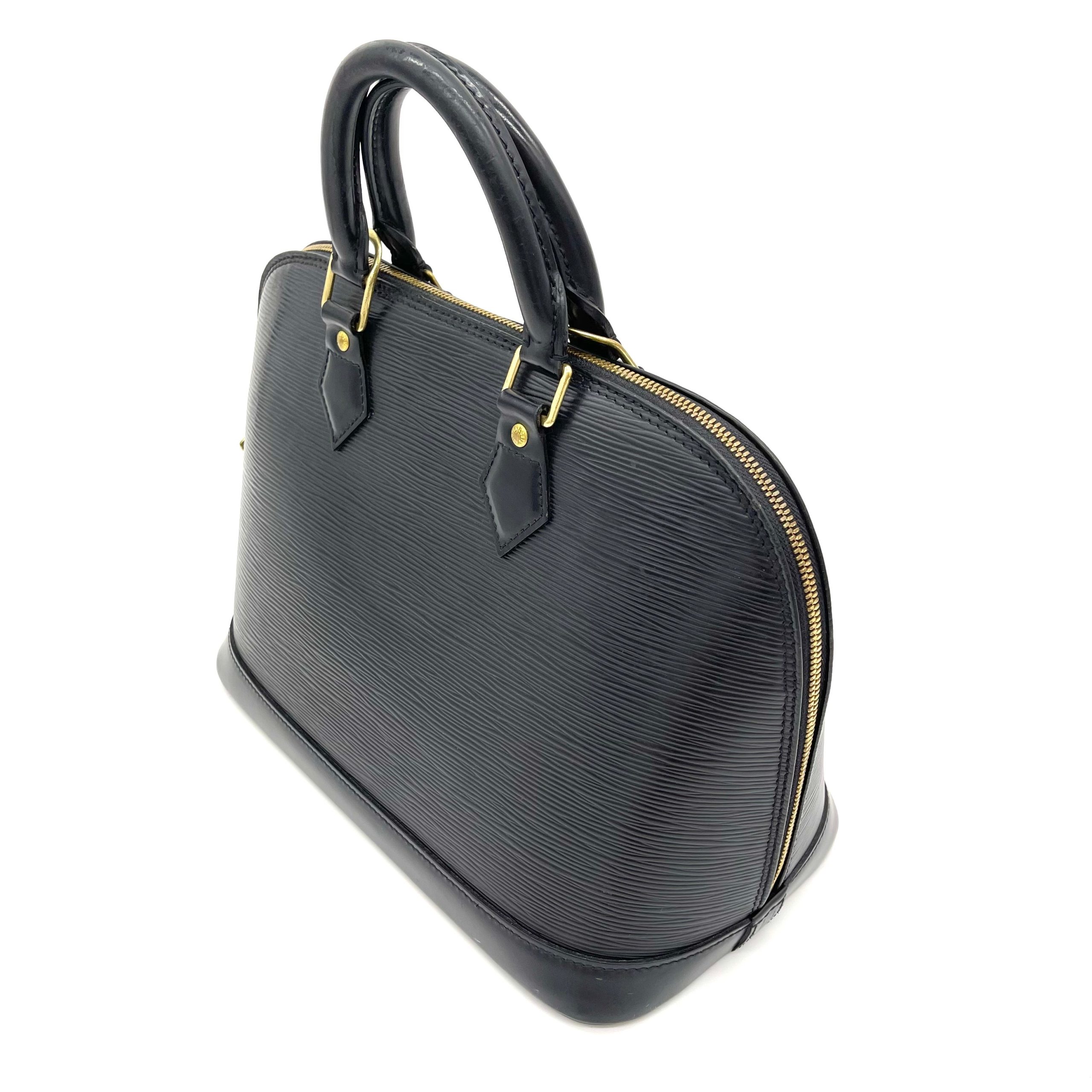 LOUIS VUITTON Epi Alma PM Black