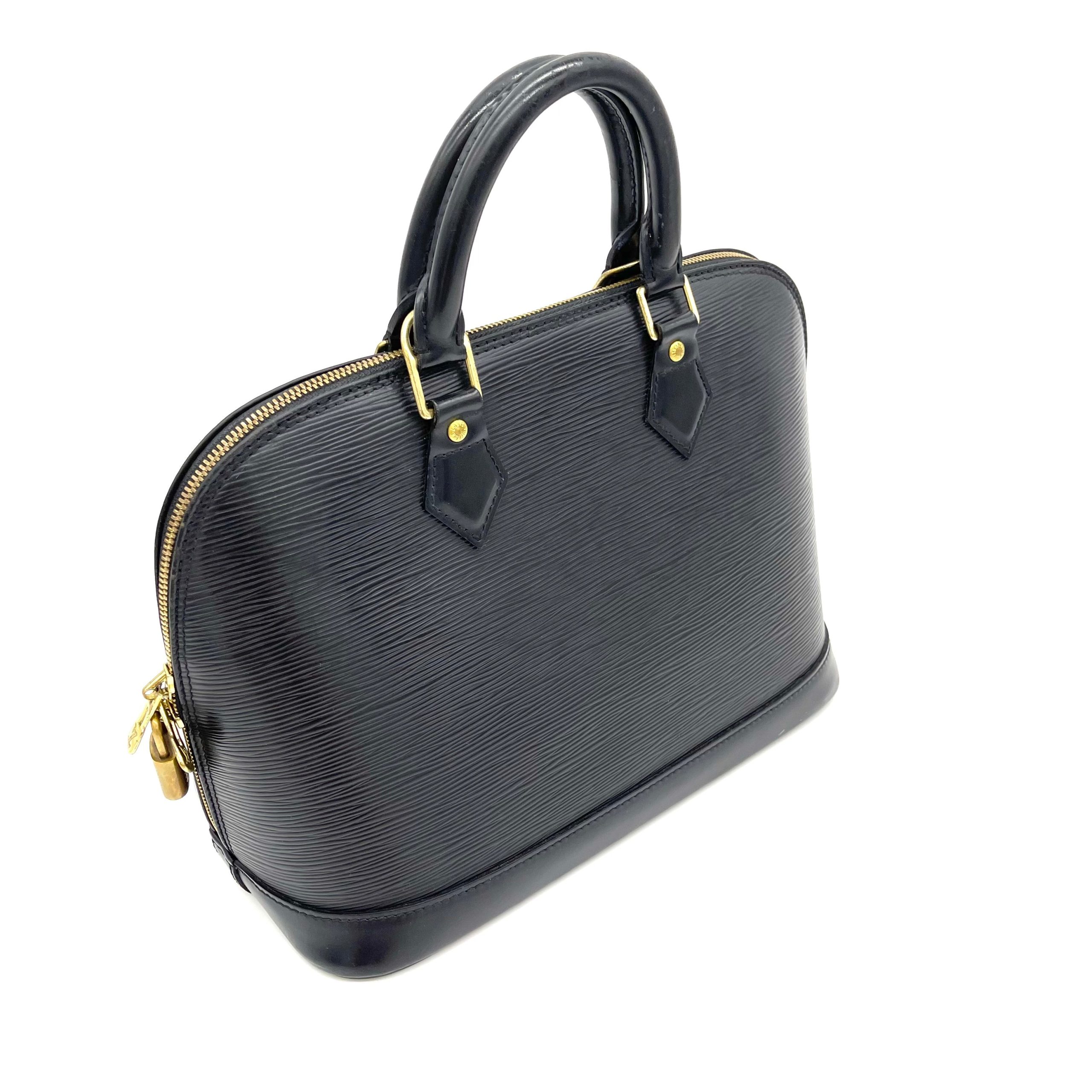 LOUIS VUITTON Epi Alma PM Black