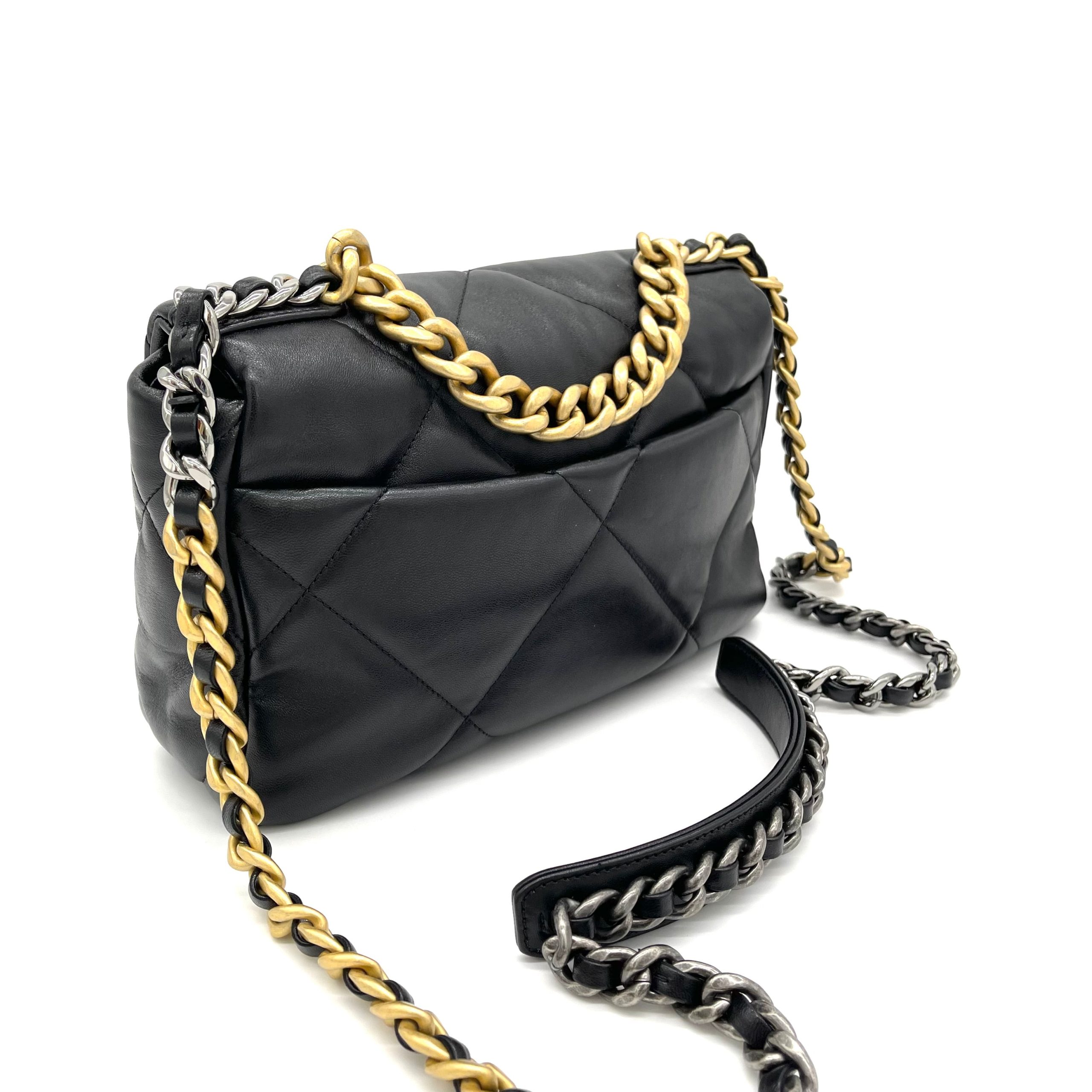 CHANEL Lambskin Quilted Medium Chanel 19 Flap Black 2023