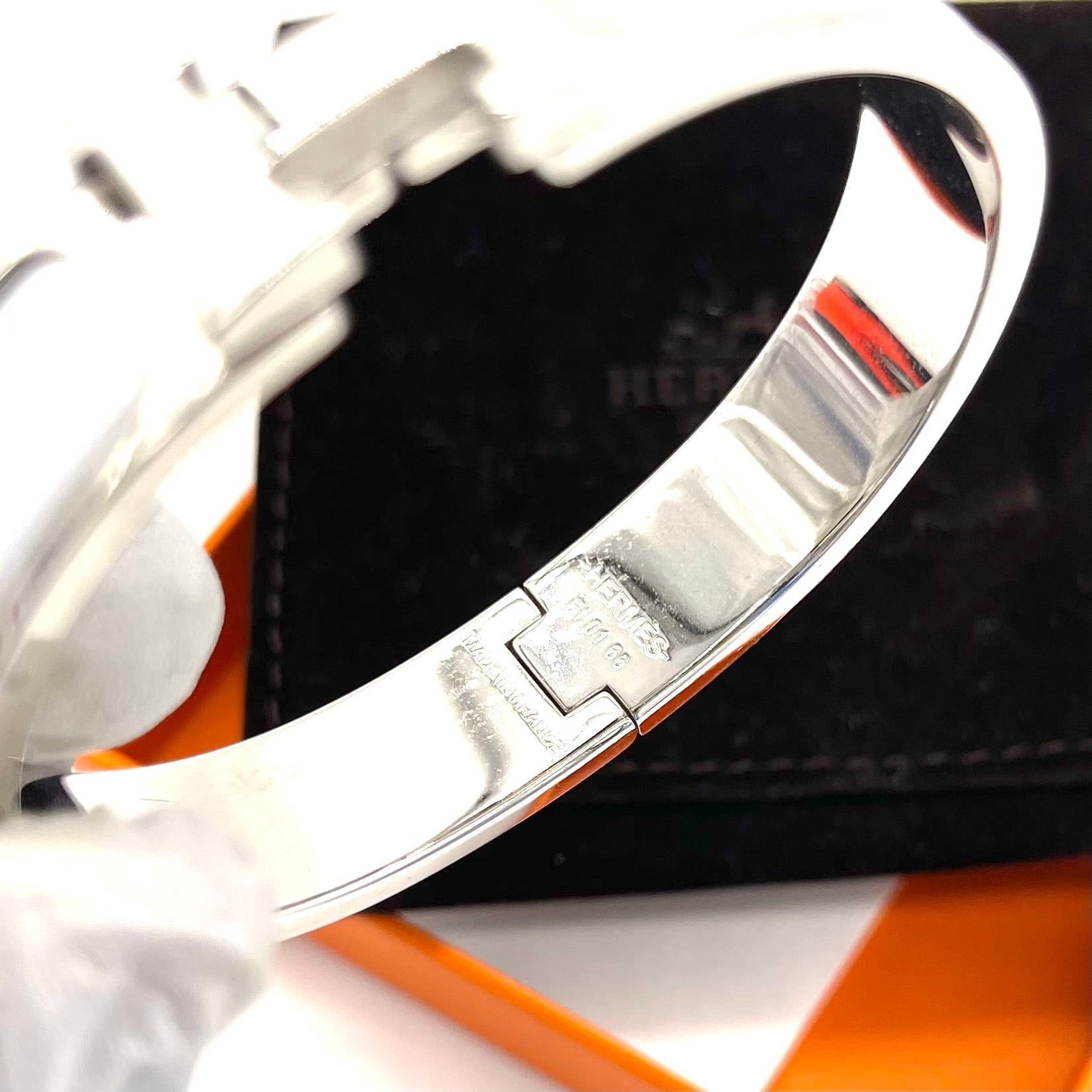 Hermès Clic H Bracelet – White Enamel with Palladium Plated Hardware