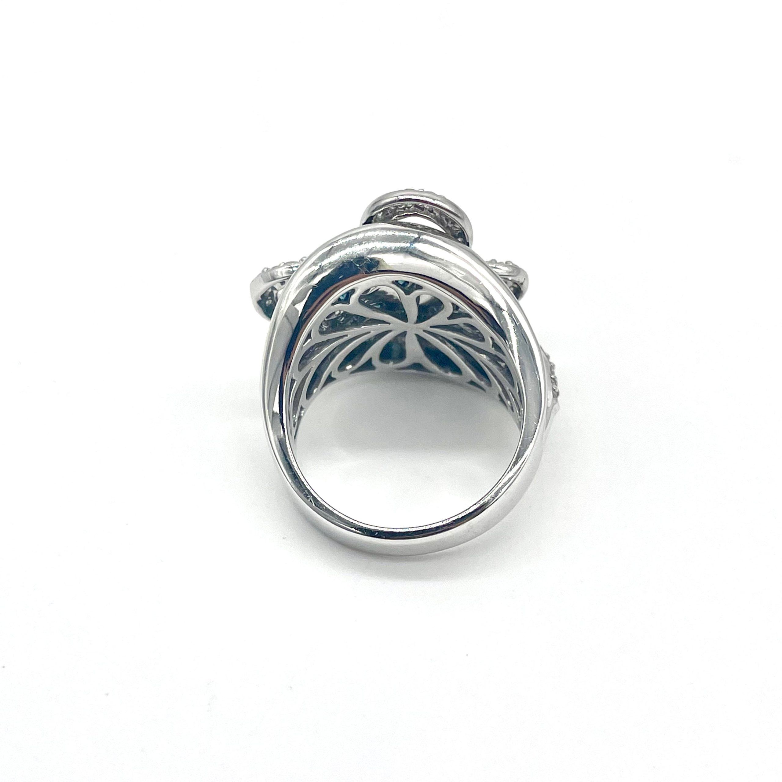 18k White Gold & Blue Diamond Flower Ring