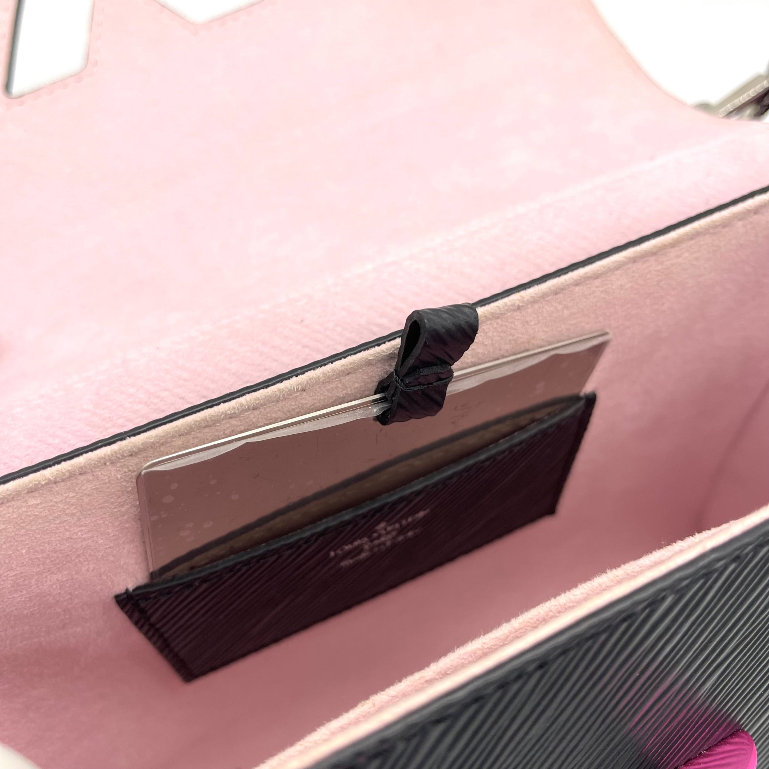 Louis Vuitton Epi Twist PM Shoulder Bag – Black Rose