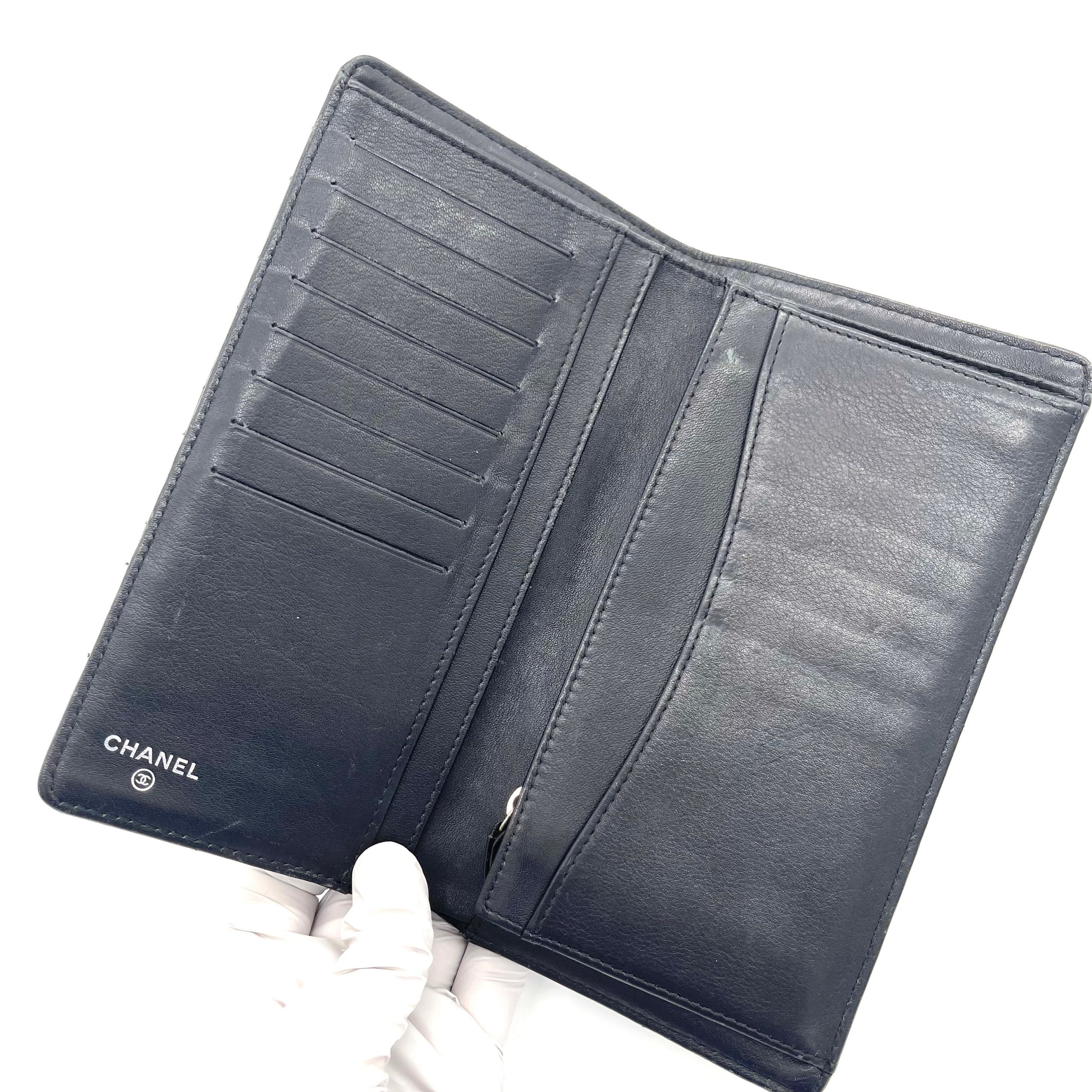 CHANEL Patent Calfskin Quilted Yen Wallet – Black