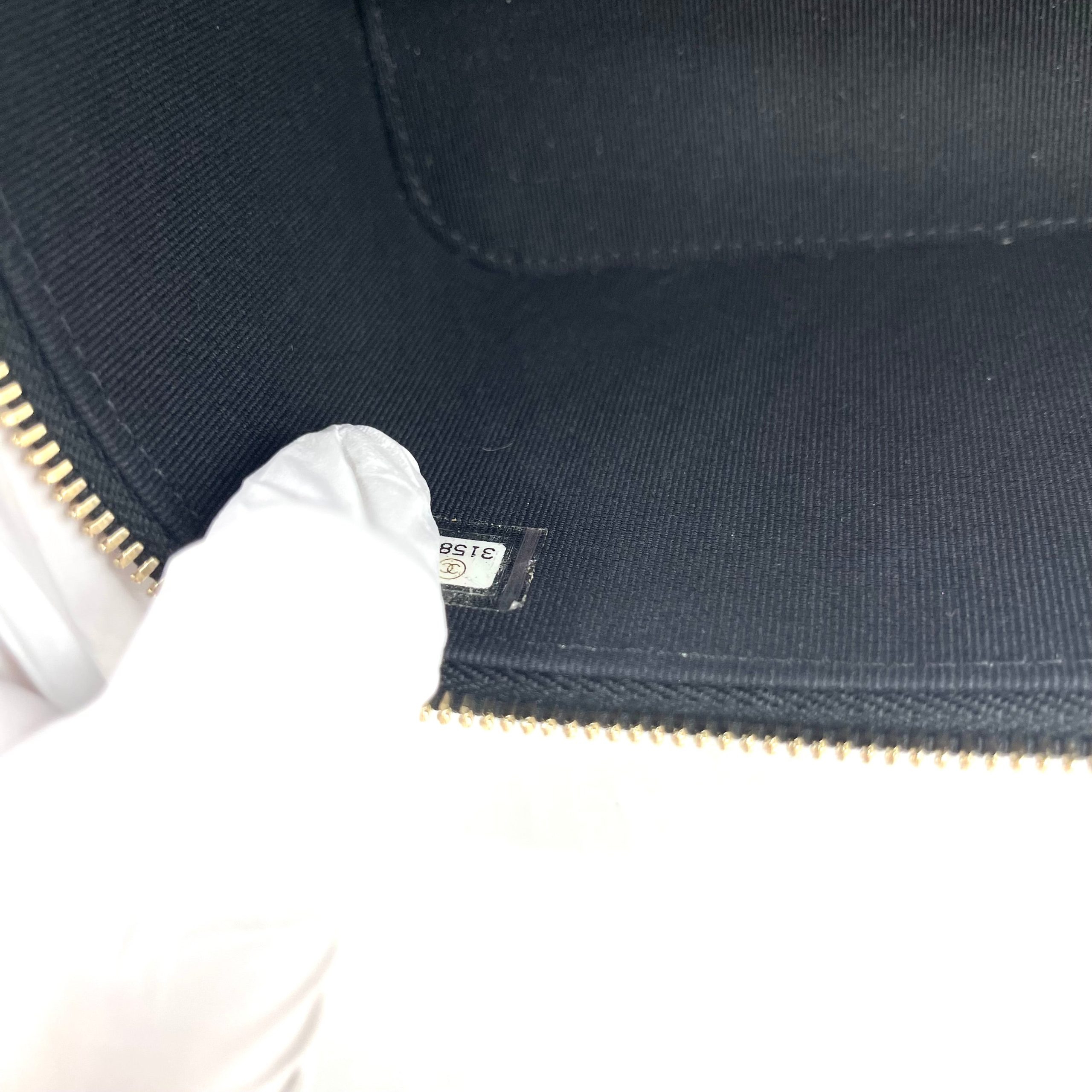 CHANEL Lambskin Quilted Small Top Handle Vanity Case with Chain – Black