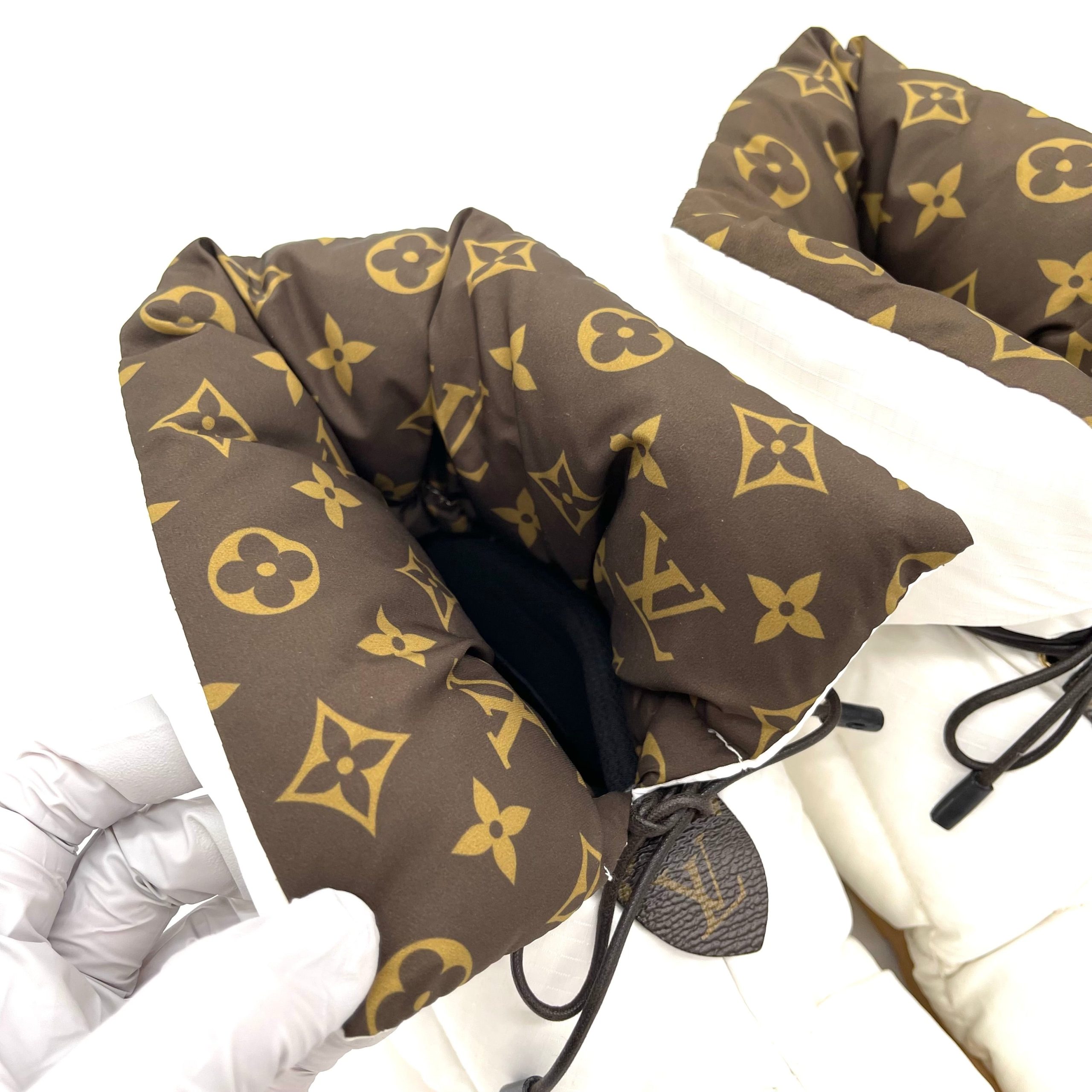 LOUIS VUITTON Comfort Ankle Boot / Brand New Condition