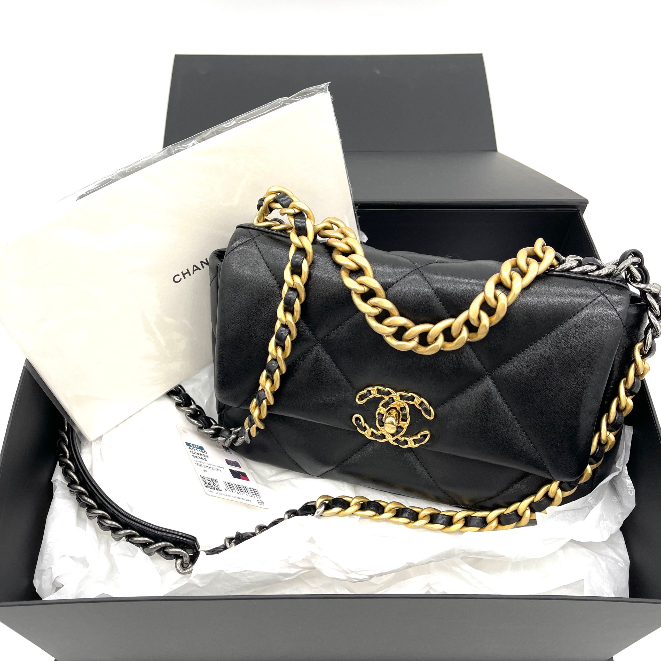 CHANEL Lambskin Quilted Medium Chanel 19 Flap Black 2023