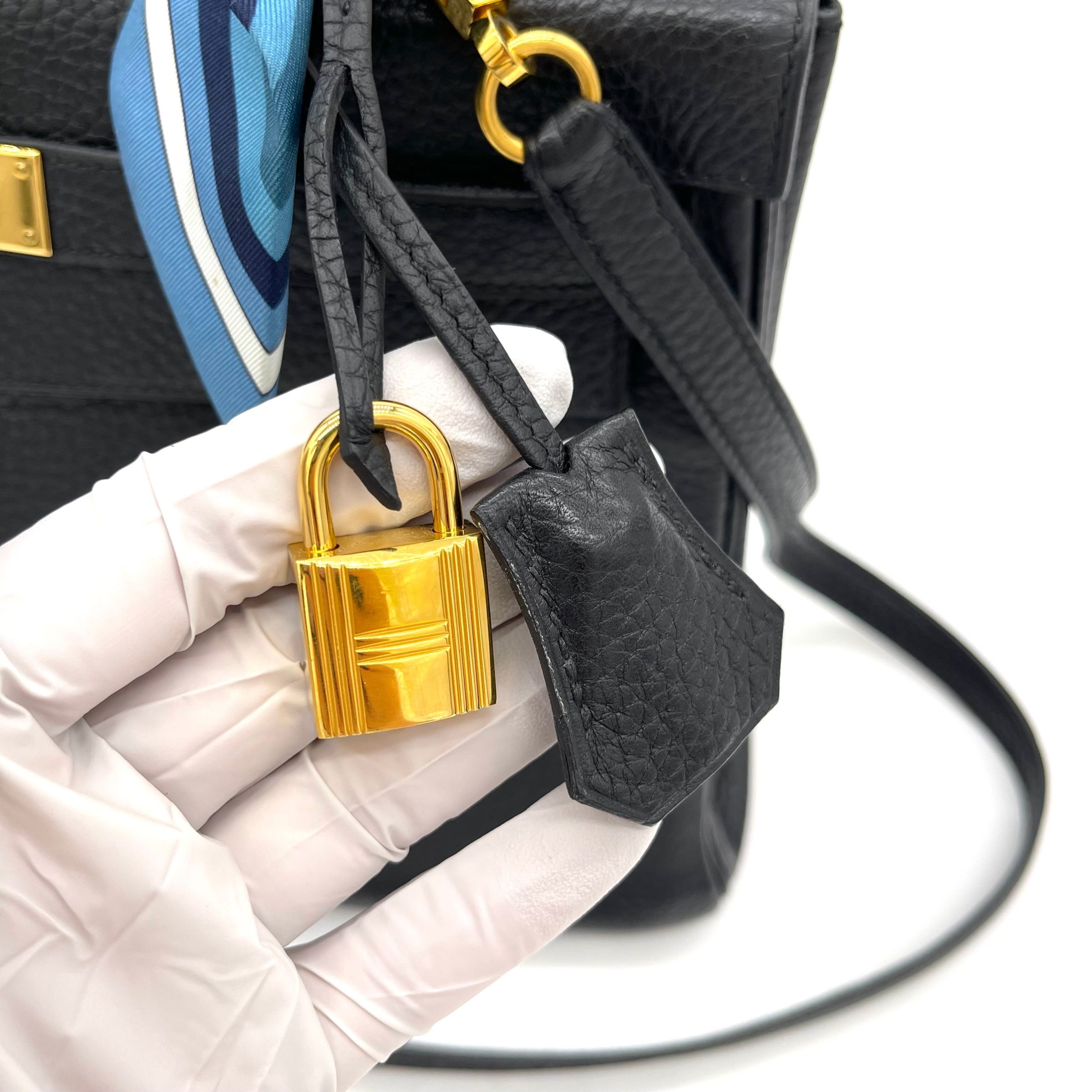 HERMES
Kelly Togo Retourne 28 Black Year2014