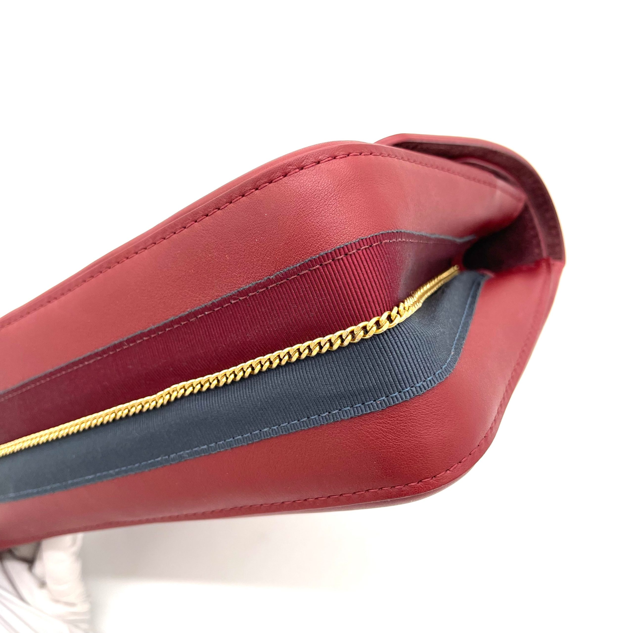 Limited Edition Chanel Maroon Leather Medallion Nude Reissue 2.55 Classic 225 Flap Bag 2019