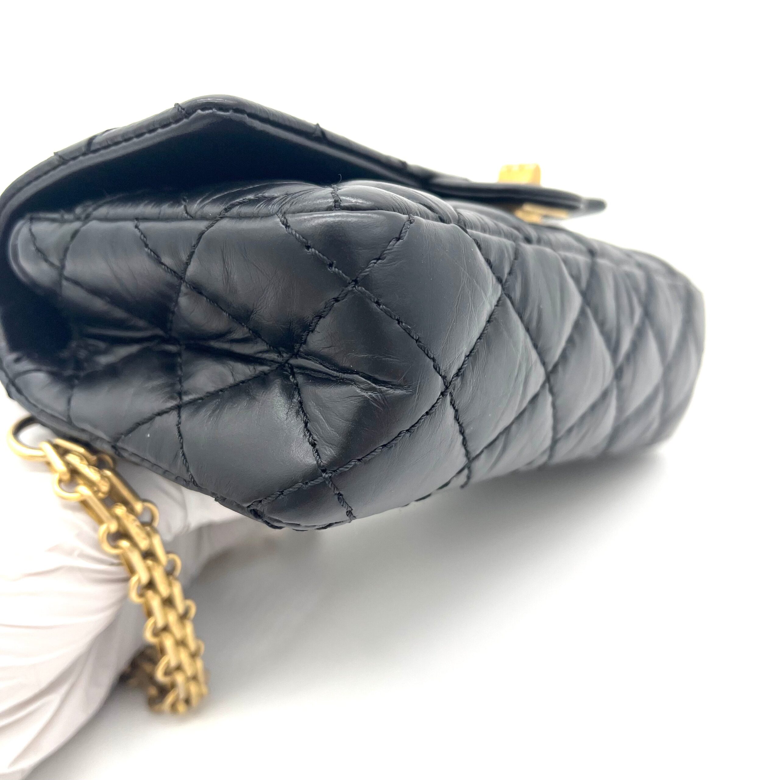 CHANEL  Aged Lambskin Quilted 2.55 Reissue Flap Belt Bag Clutch Black 2018-2019