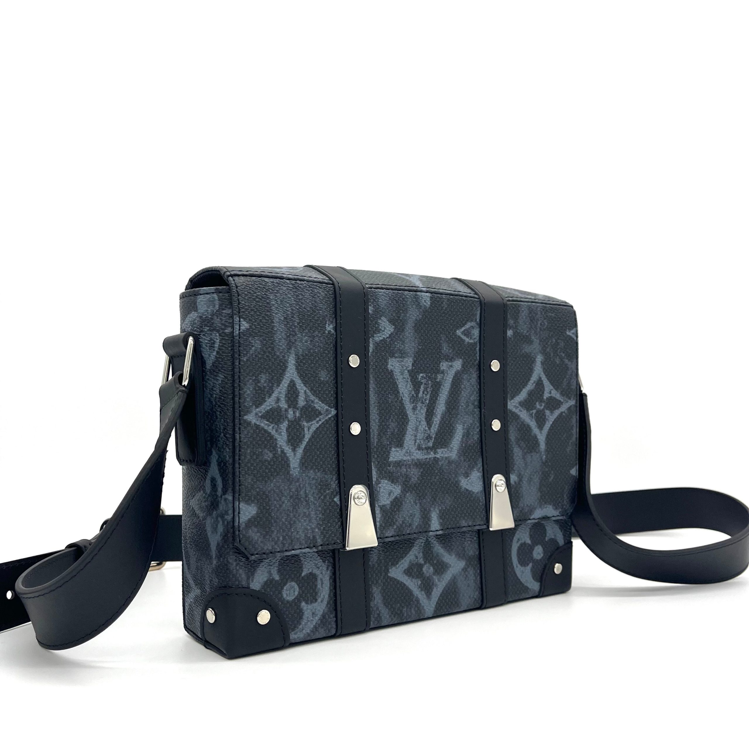 Louis Vuitton Monogram Pastel Trunk Messenger Black