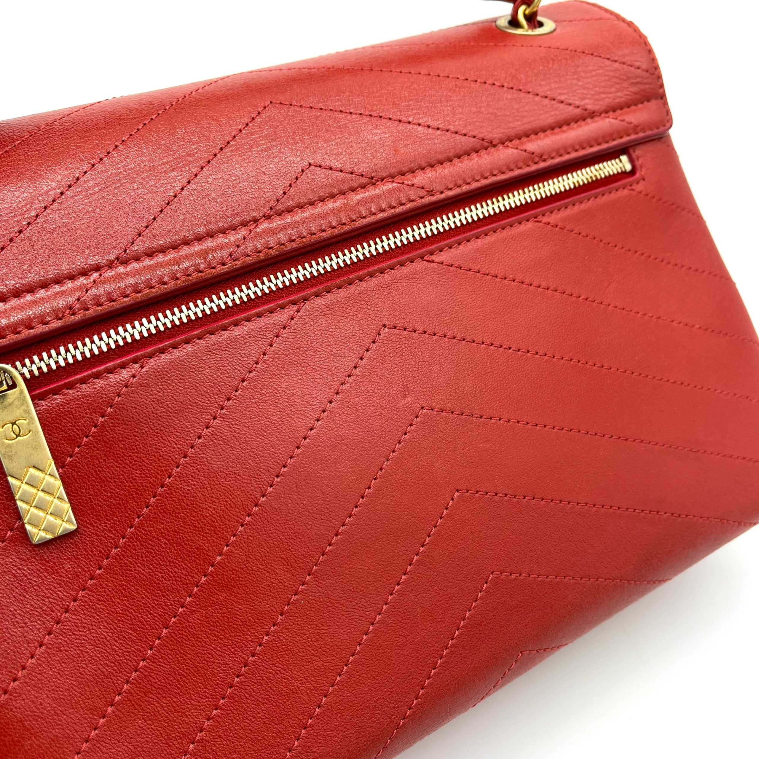 Chanel Lambskin Chevron Stitched Medium Envelope Flap Red 2018-2019
