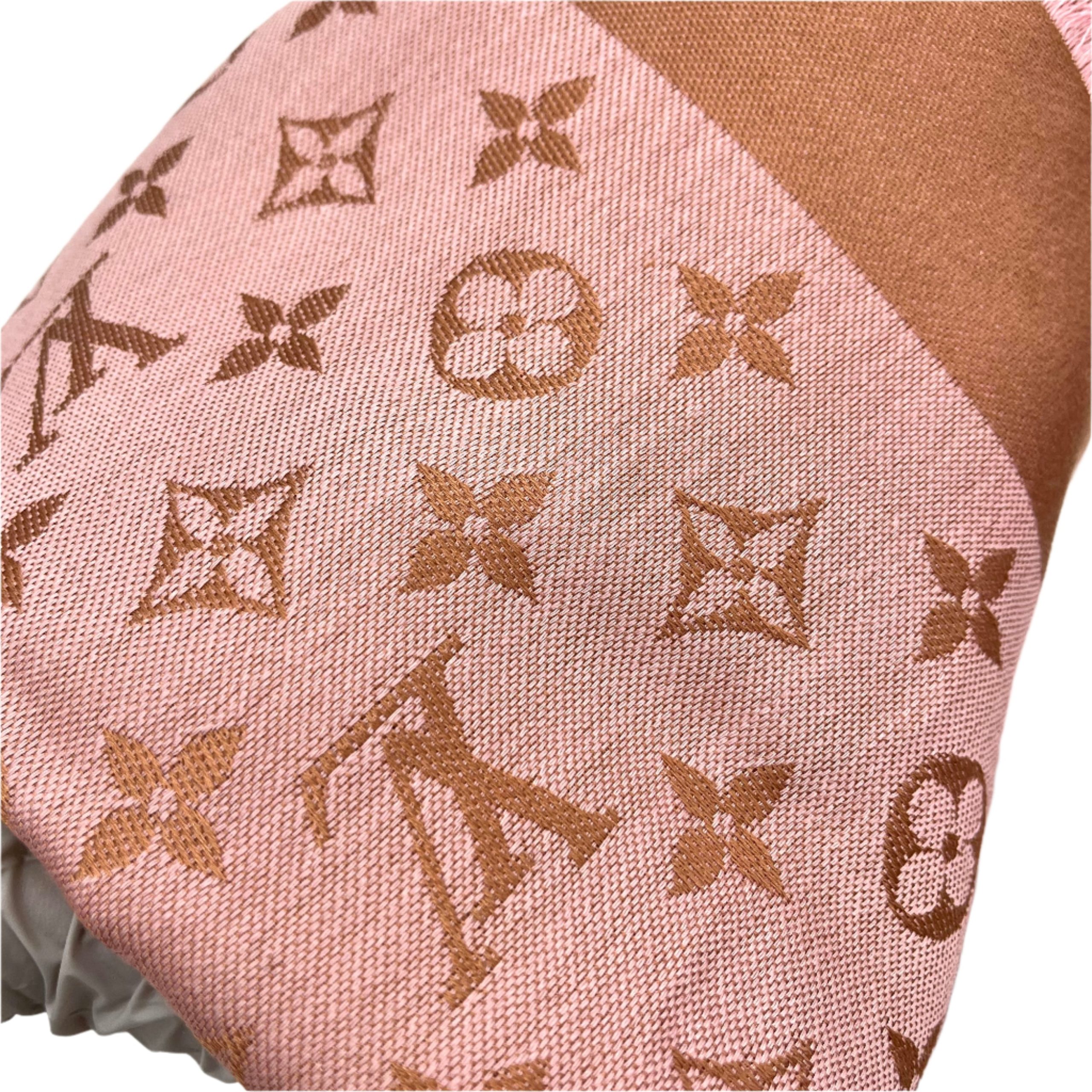 [Brand New] Louis Vuitton Silk Wool Monogram Denim Shawl Beige Pink