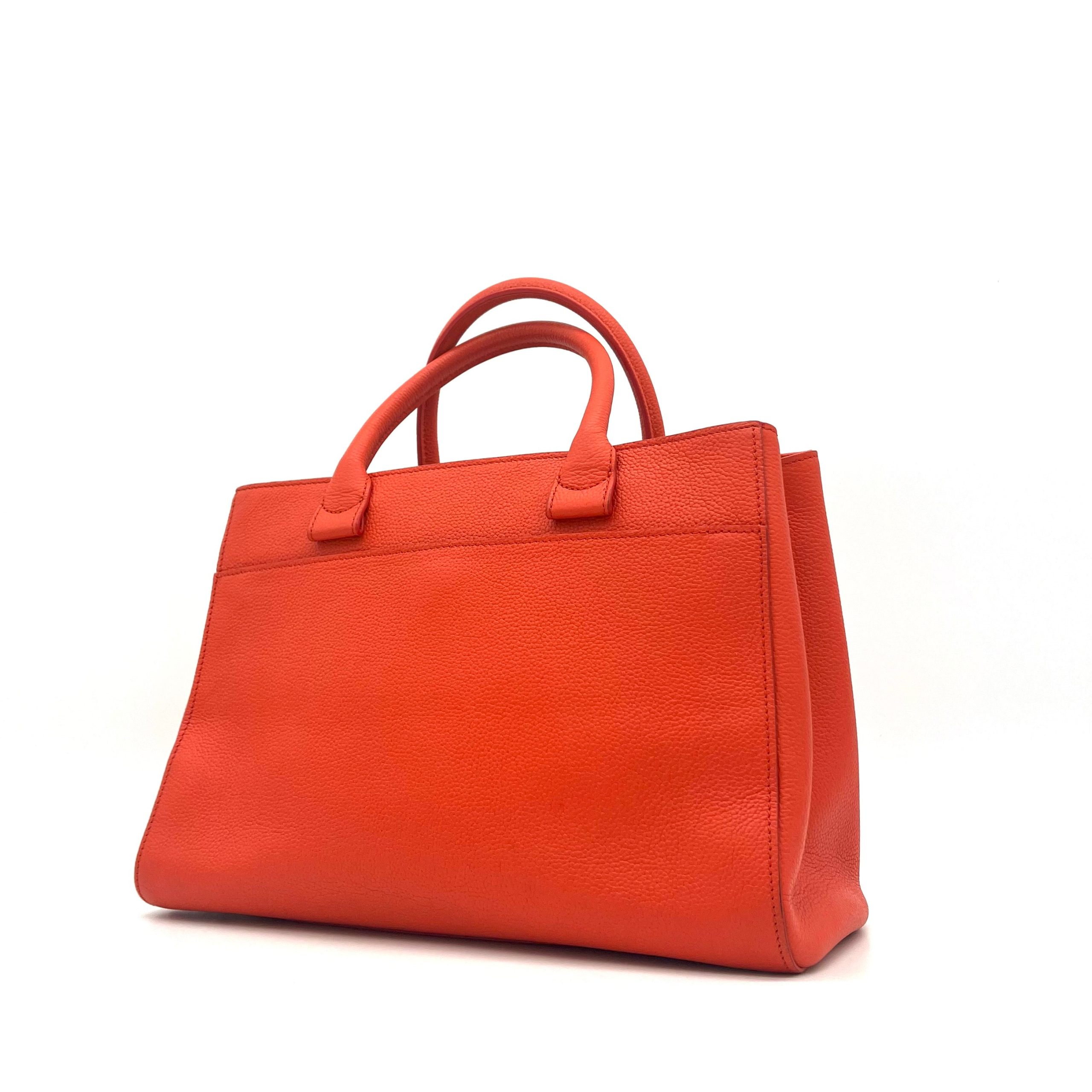 CHANEL Grained Calfskin Small Neo Executive Shopper Tote Red 2017