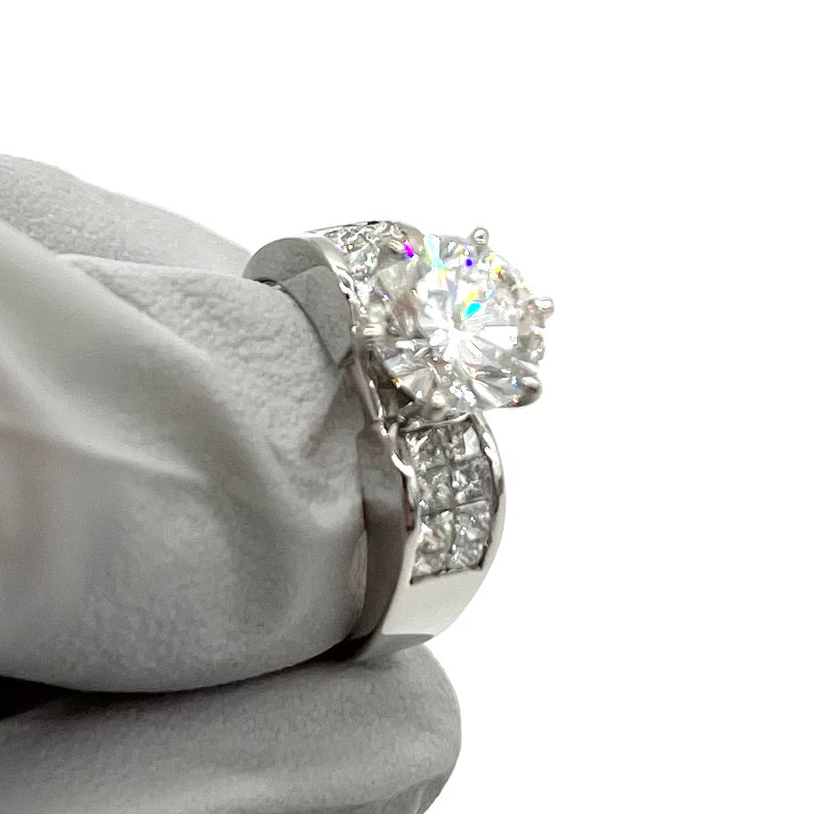18K White Gold with 1.87 Carat Natural Diamond Ring