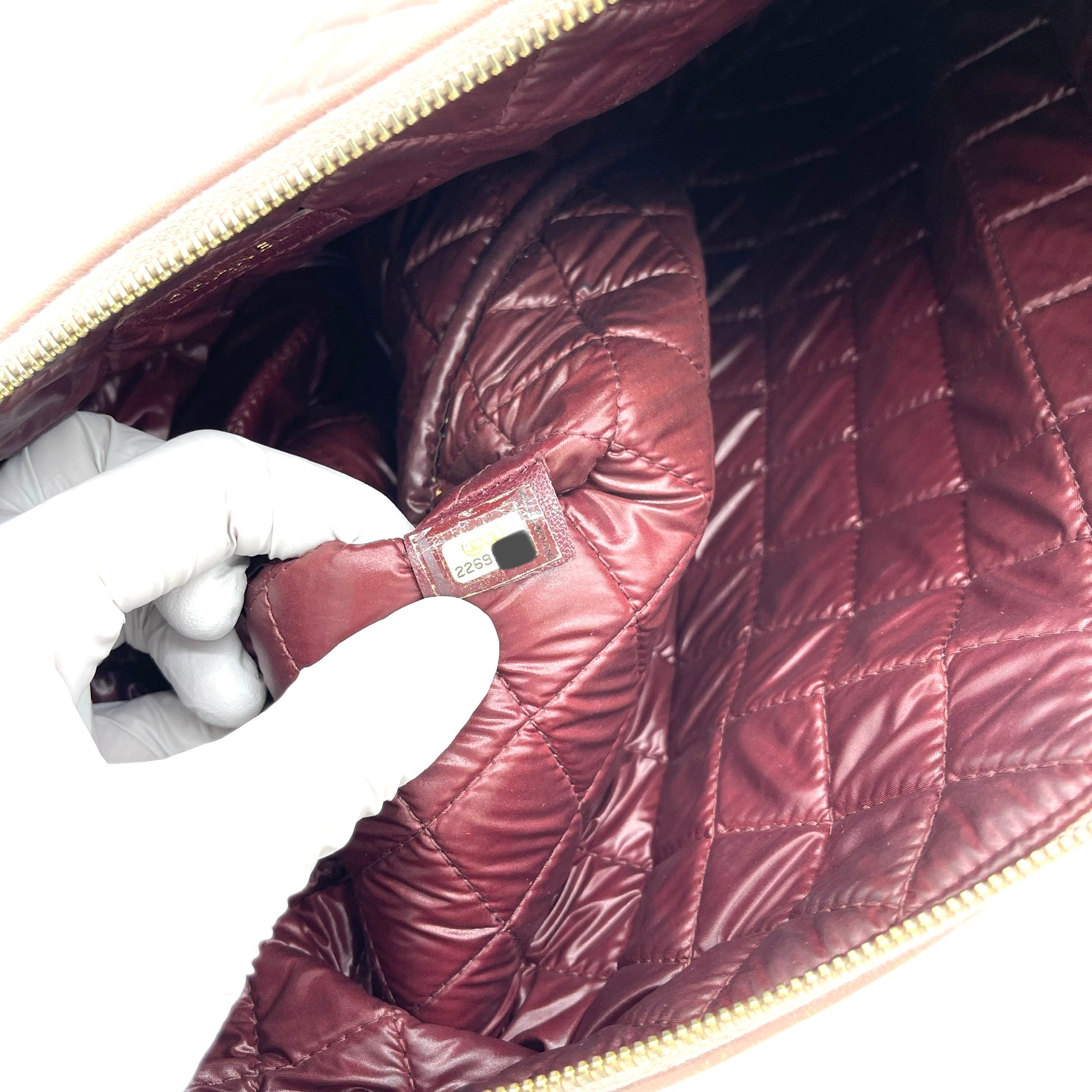 Chanel Mademoiselle Vintage O Case Clutch Quilted Sheepskin Large 2016-2017