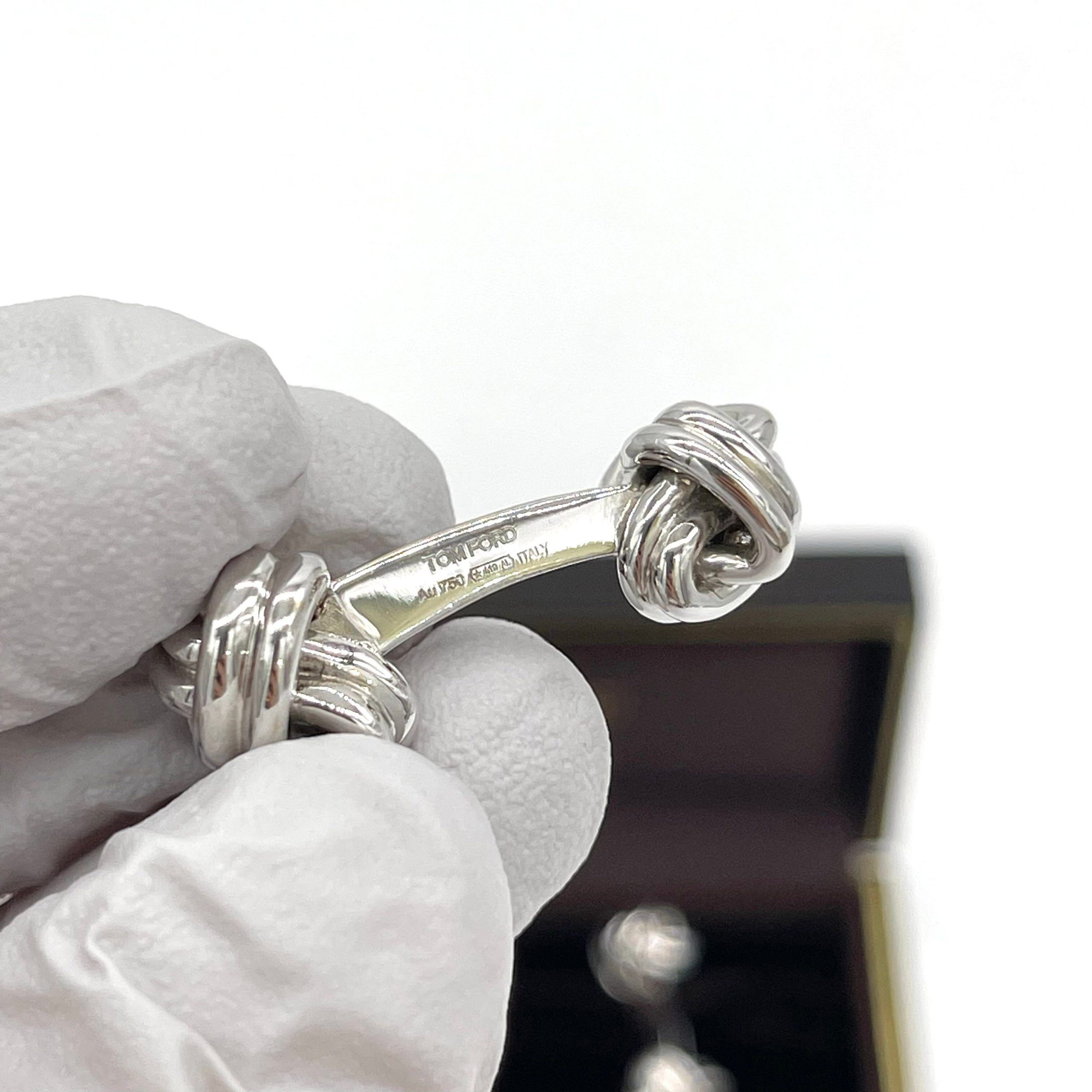TOMFORD 18K WHITE GOLD CUFFLINKS