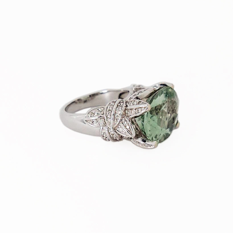 18k White Gold Ring