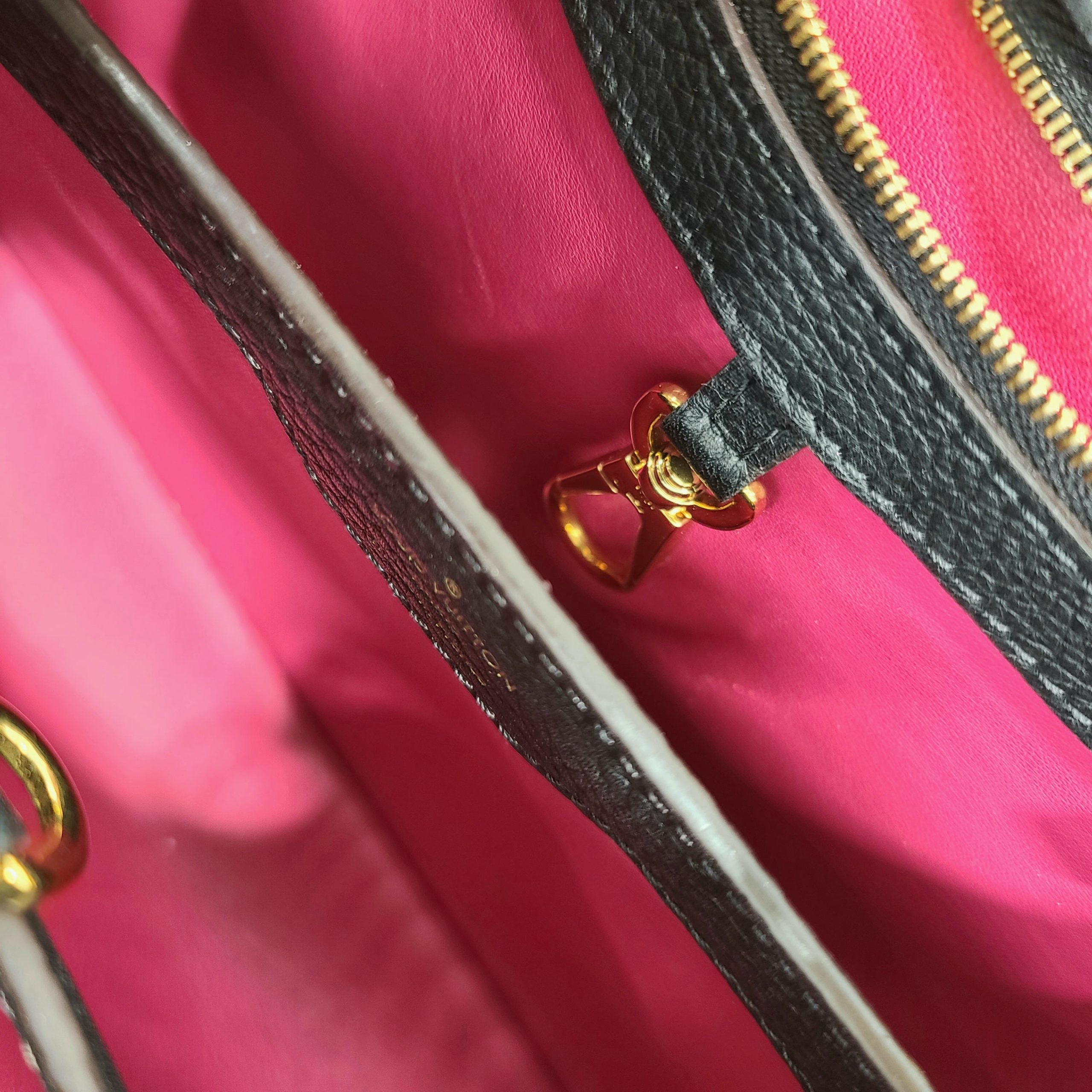 Almost Brand New Louis Vuitton Capucines BB shoulder bag leather Gold hardware. Super luxurious, comes with dustbag, removable strap and box.