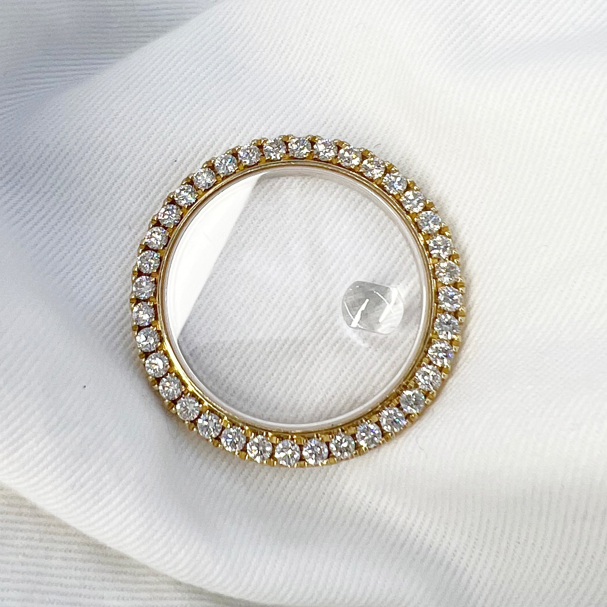 Rolex Date Just, Day Date Bezel Size from 36mm Vvs F Color 18K Gold 4 Carot Diamonds