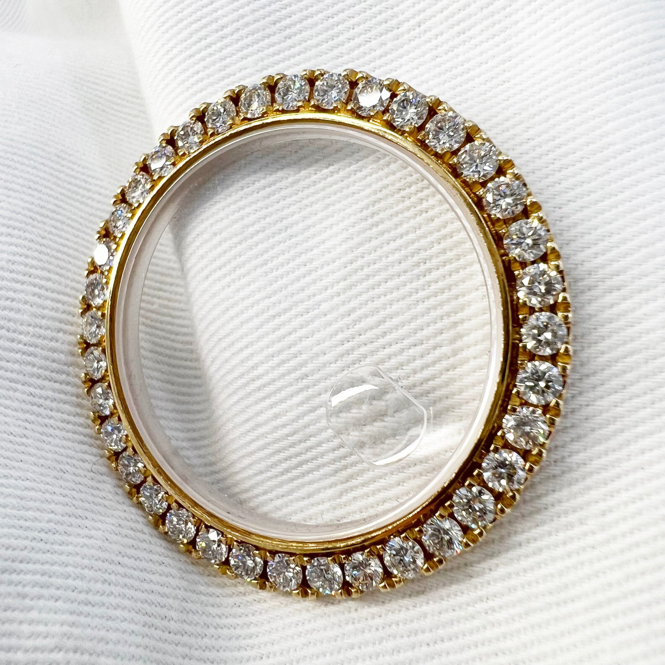 Rolex Date Just, Day Date Bezel Size from 36mm Vvs F Color 18K Gold 4 Carot Diamonds