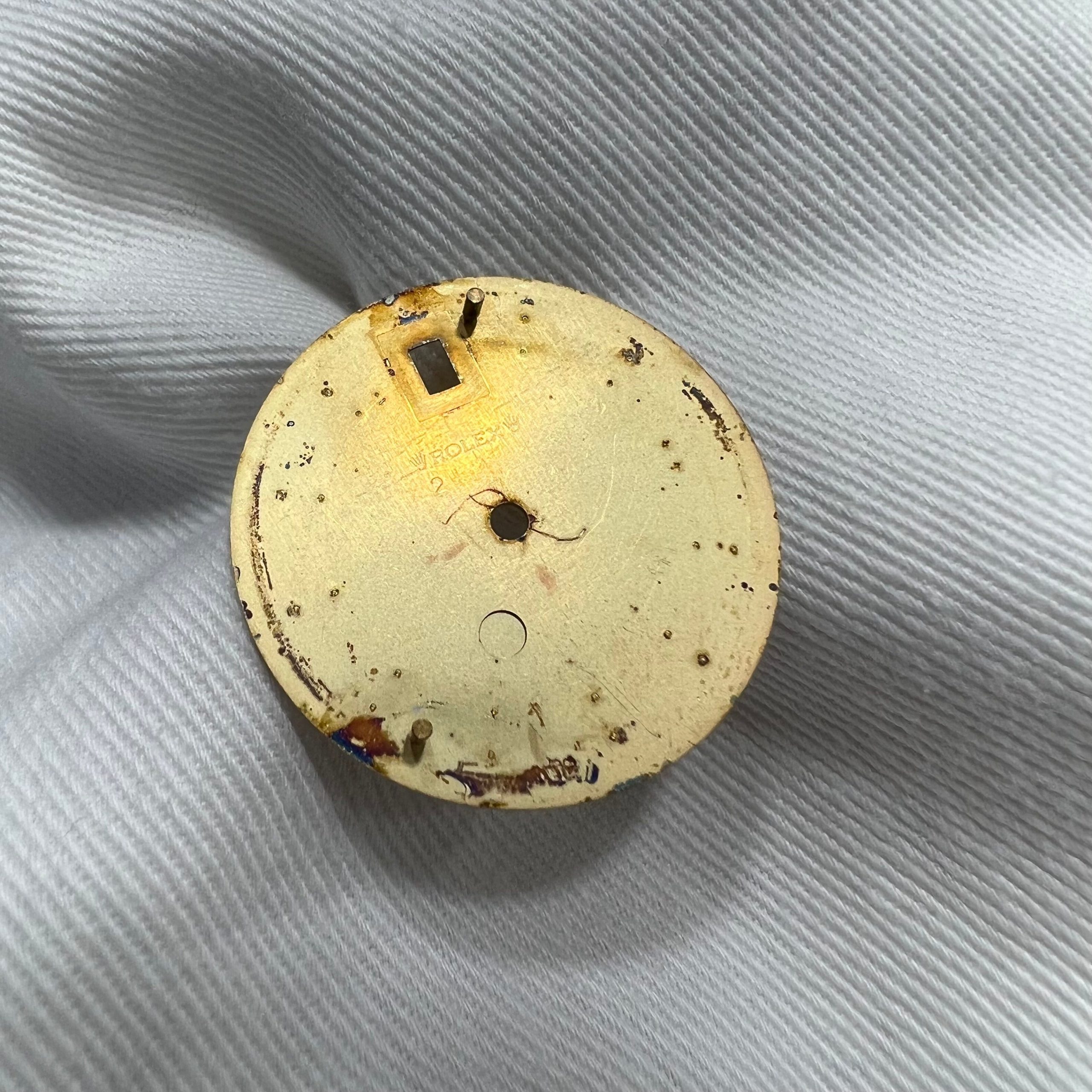 Guaranteed Authentic Rolex Oyster Perpetual Datejust  With Date Model 16233 Superlative Chronometer Officially Certified Swiss Made Gold Dial 36mm