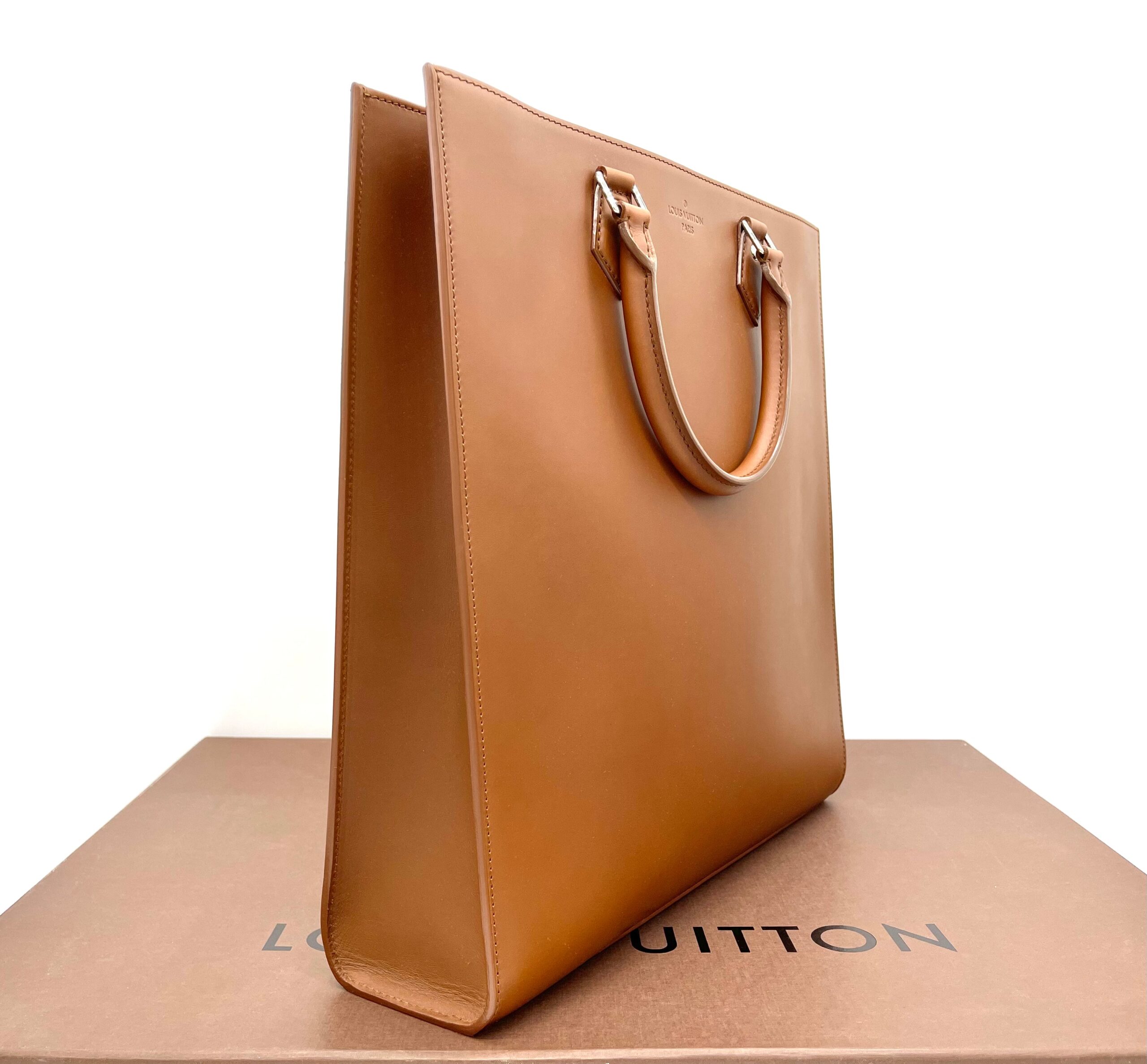 Brand New LOUIS VUITTON Nomade Sac Plat Tobacco