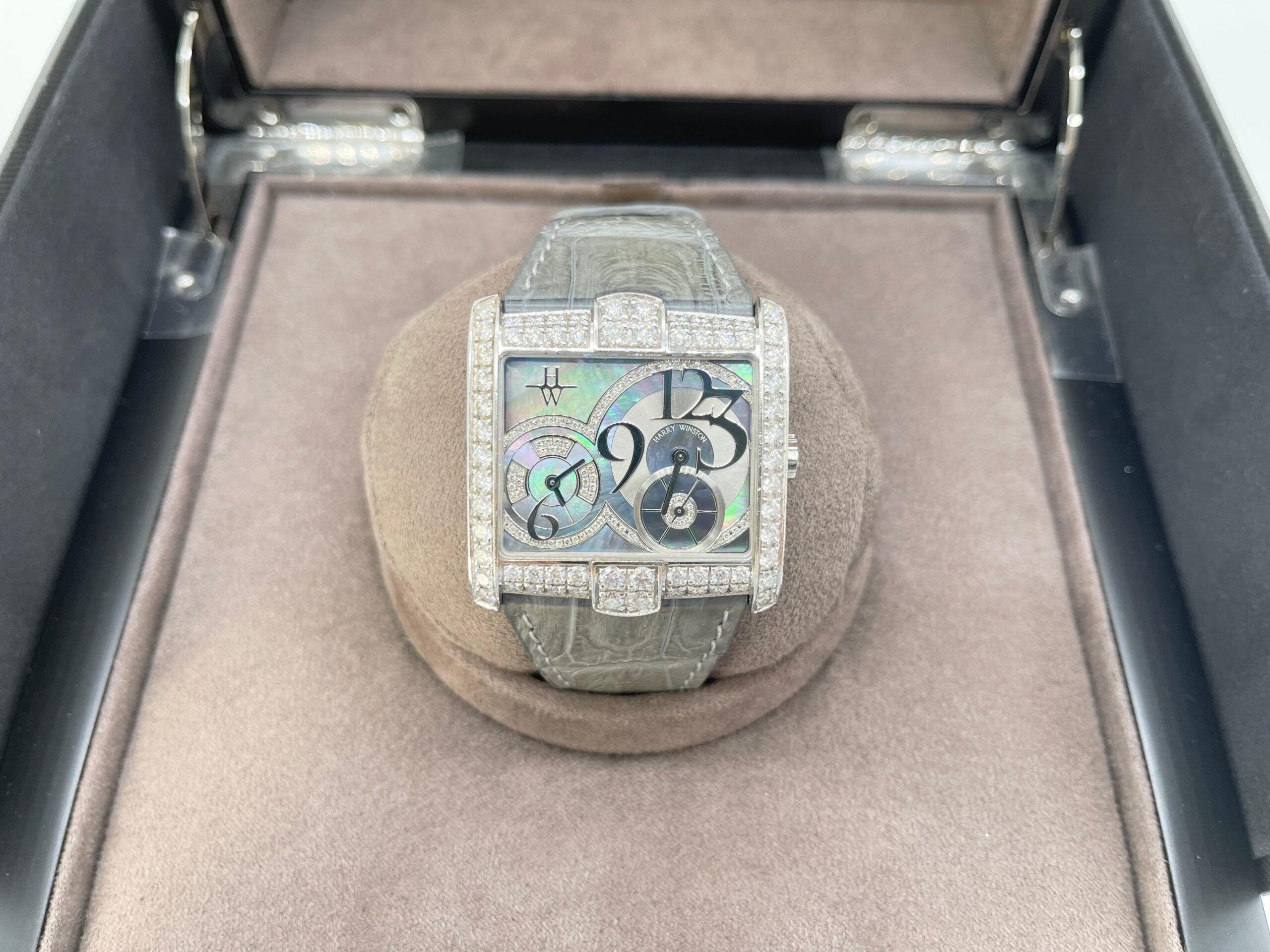 Harry Winston Avenue Squared A2 Watch