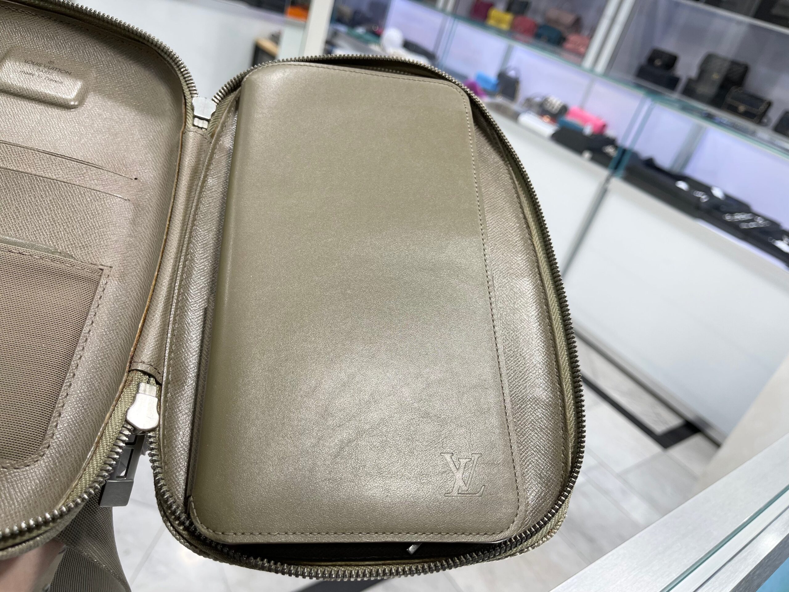 Louis Vuitton Gray Damier Geant Mage Grey