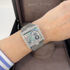 Harry Winston Avenue Squared A2 Watch