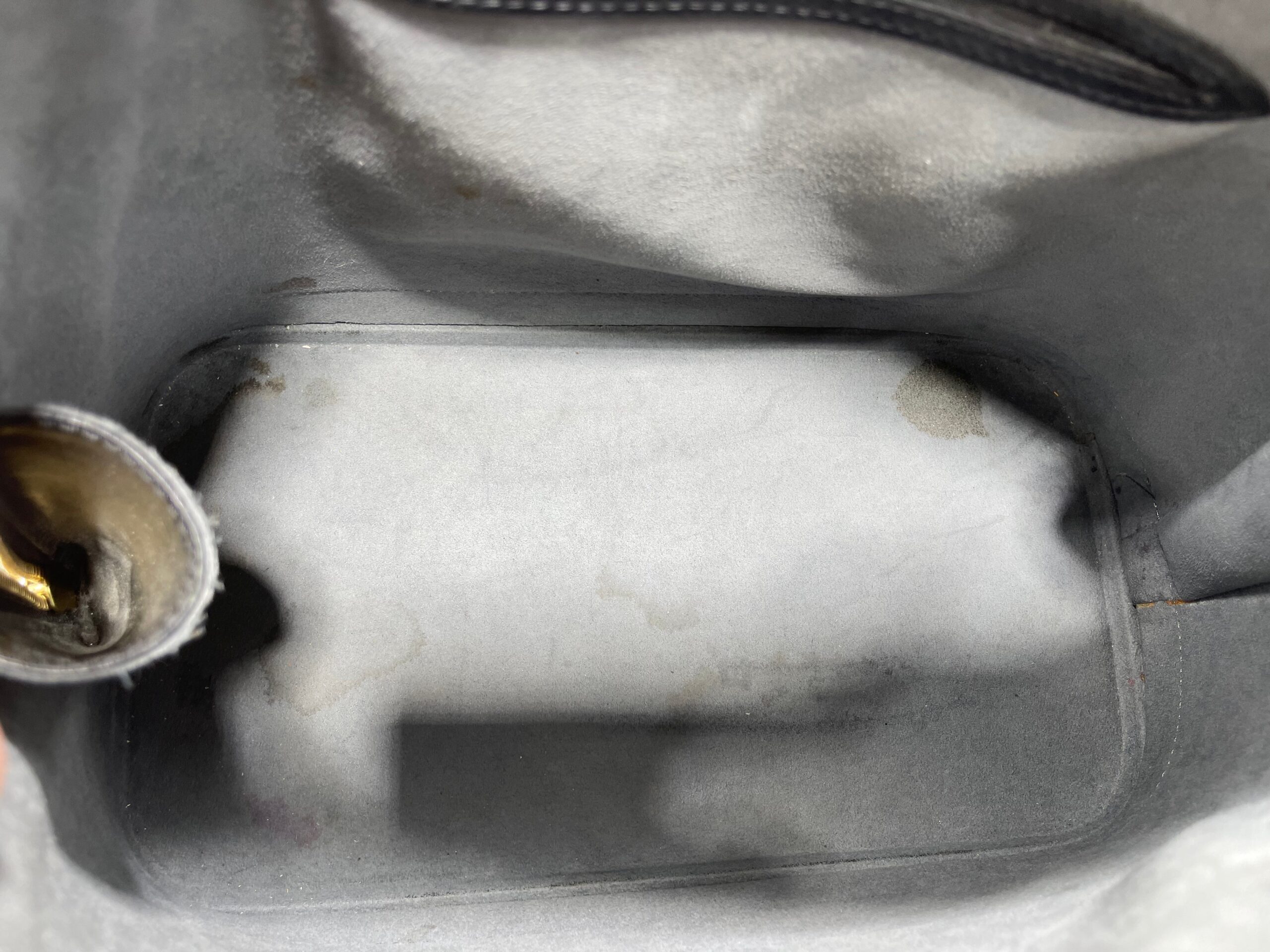 LOUIS VUITTON Epi Alma PM Black