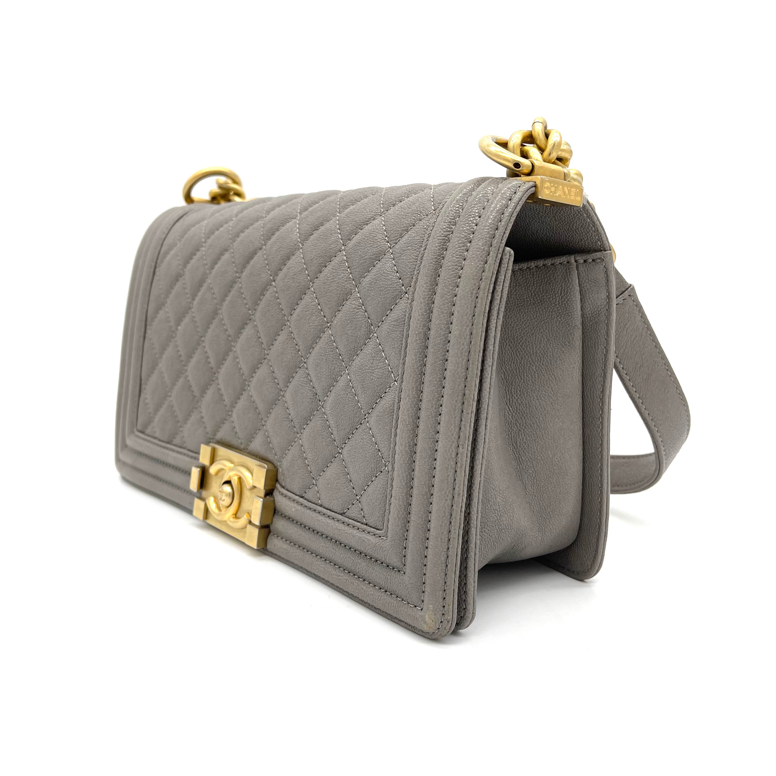 CHANEL Caviar Quilted Medium Boy Flap Gray 2018-2019