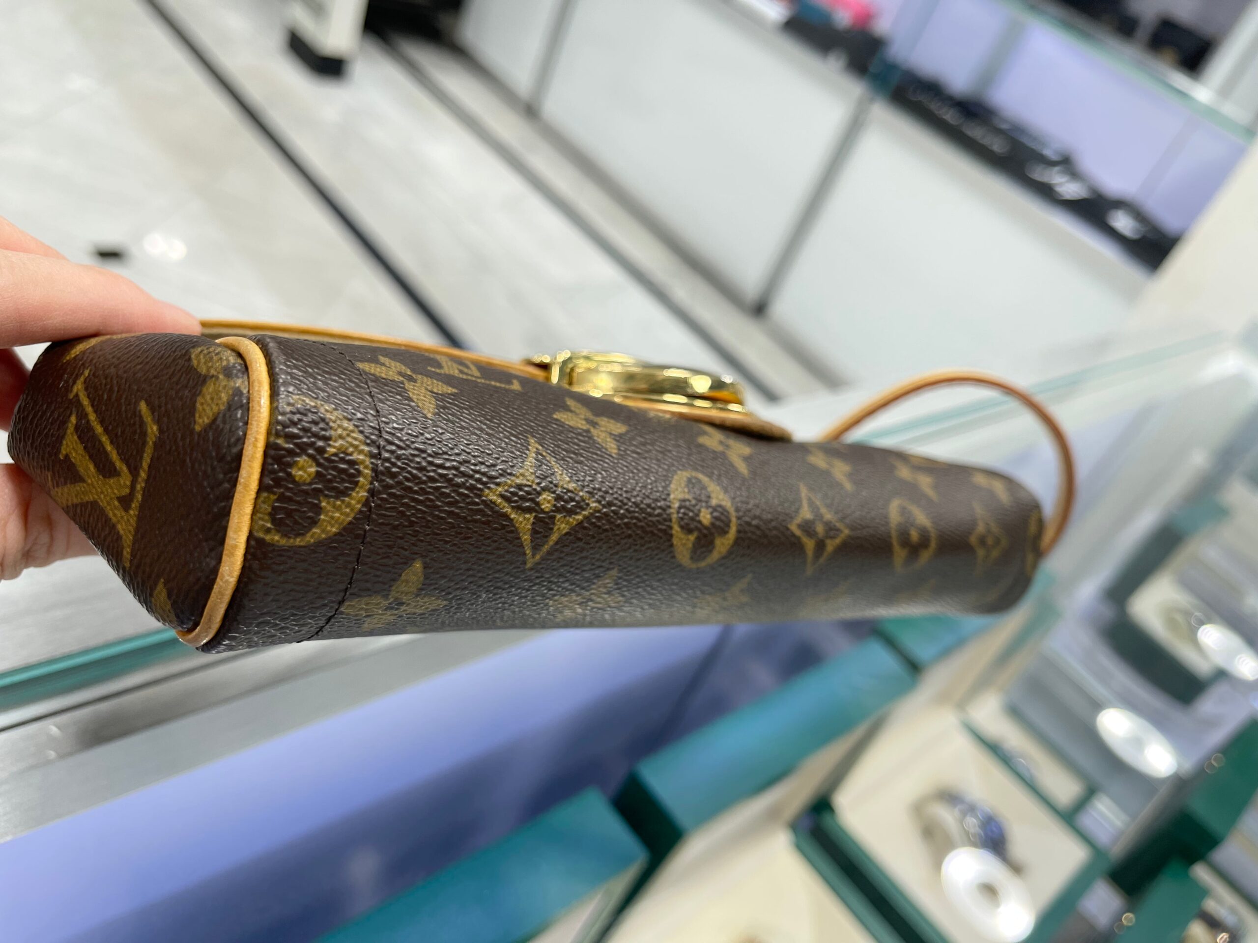 Louis Vuitton Pochette Beverly shoulder bag