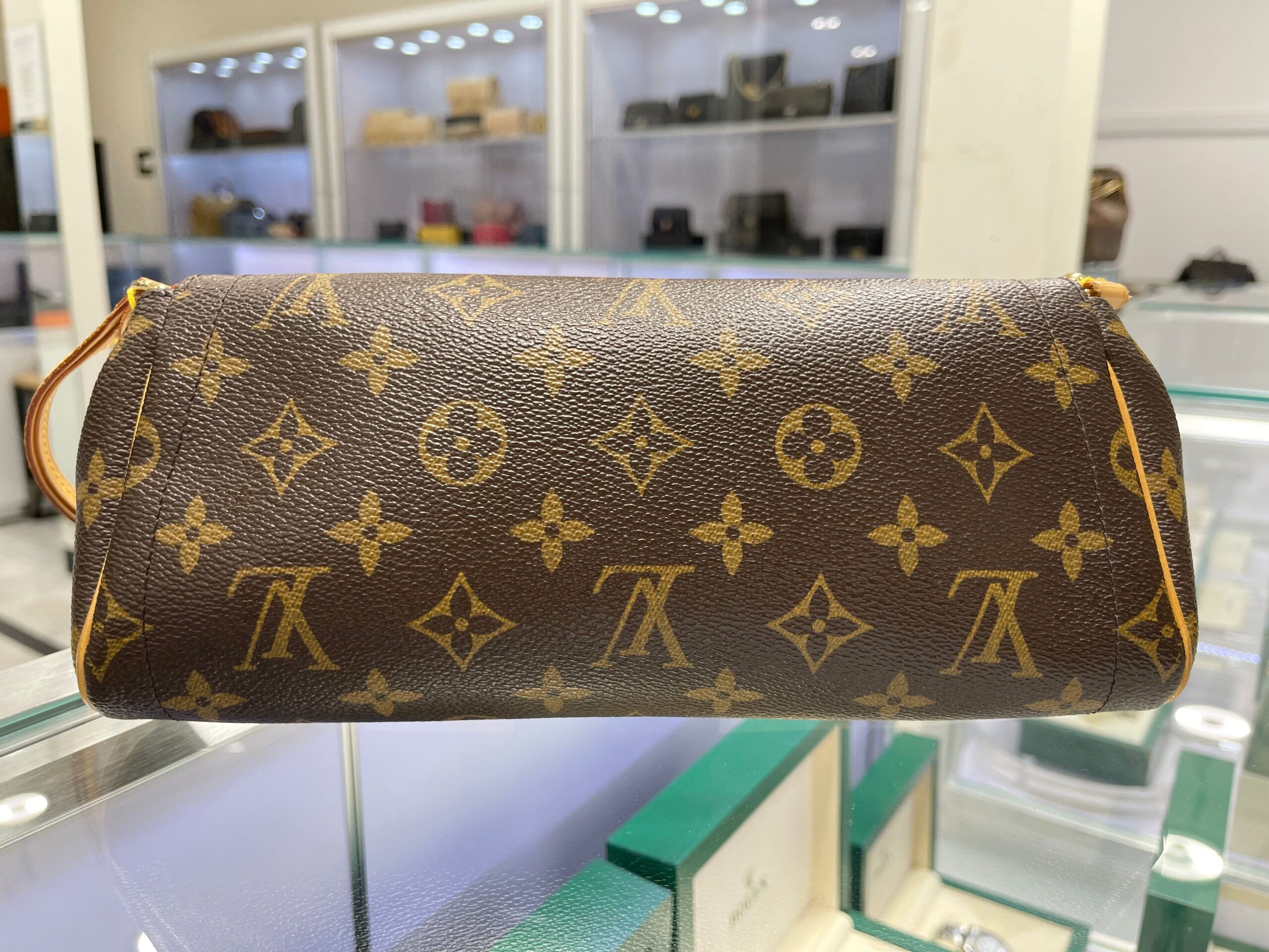 Louis Vuitton Pochette Beverly shoulder bag