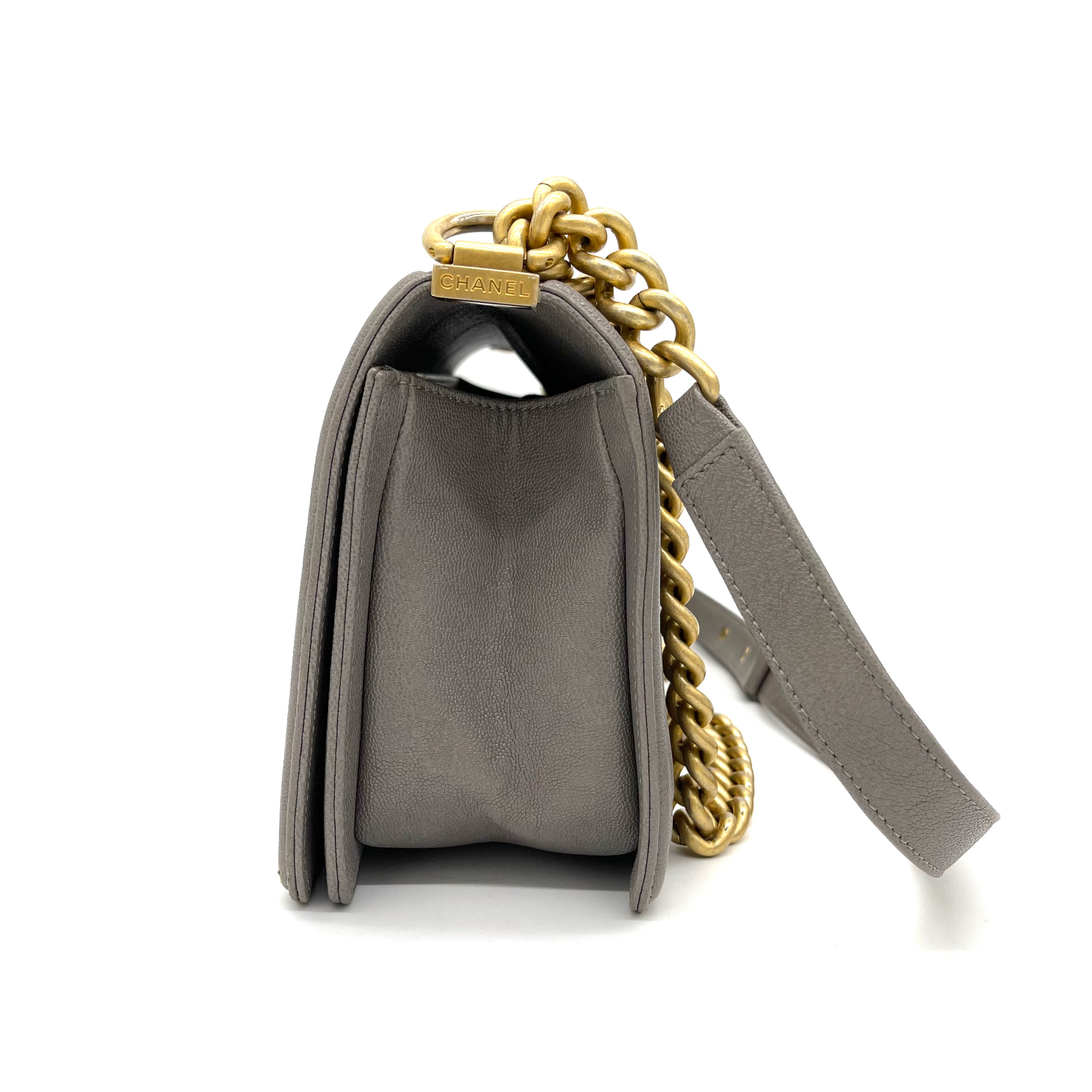 CHANEL Caviar Quilted Medium Boy Flap Gray 2018-2019