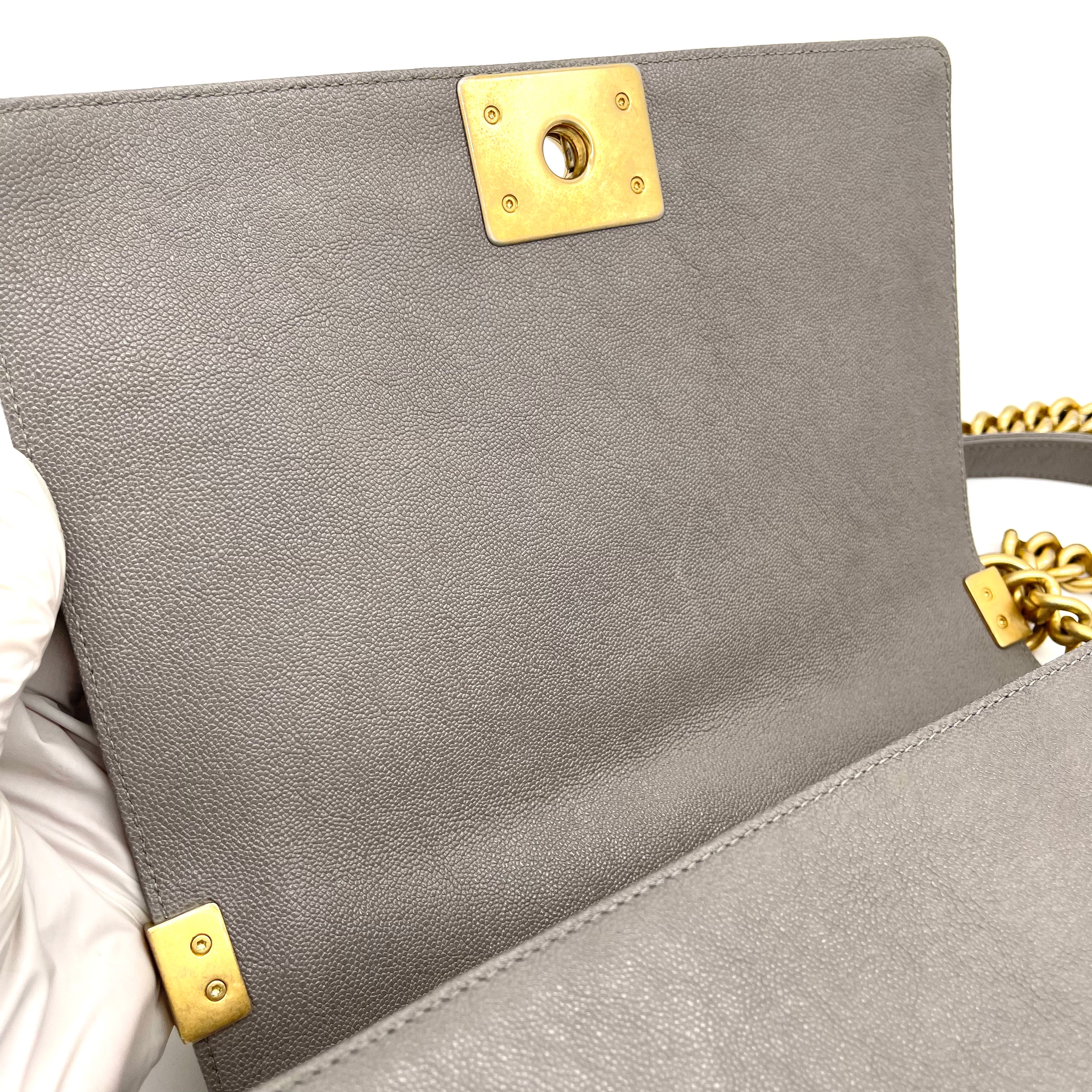 CHANEL Caviar Quilted Medium Boy Flap Gray 2018-2019